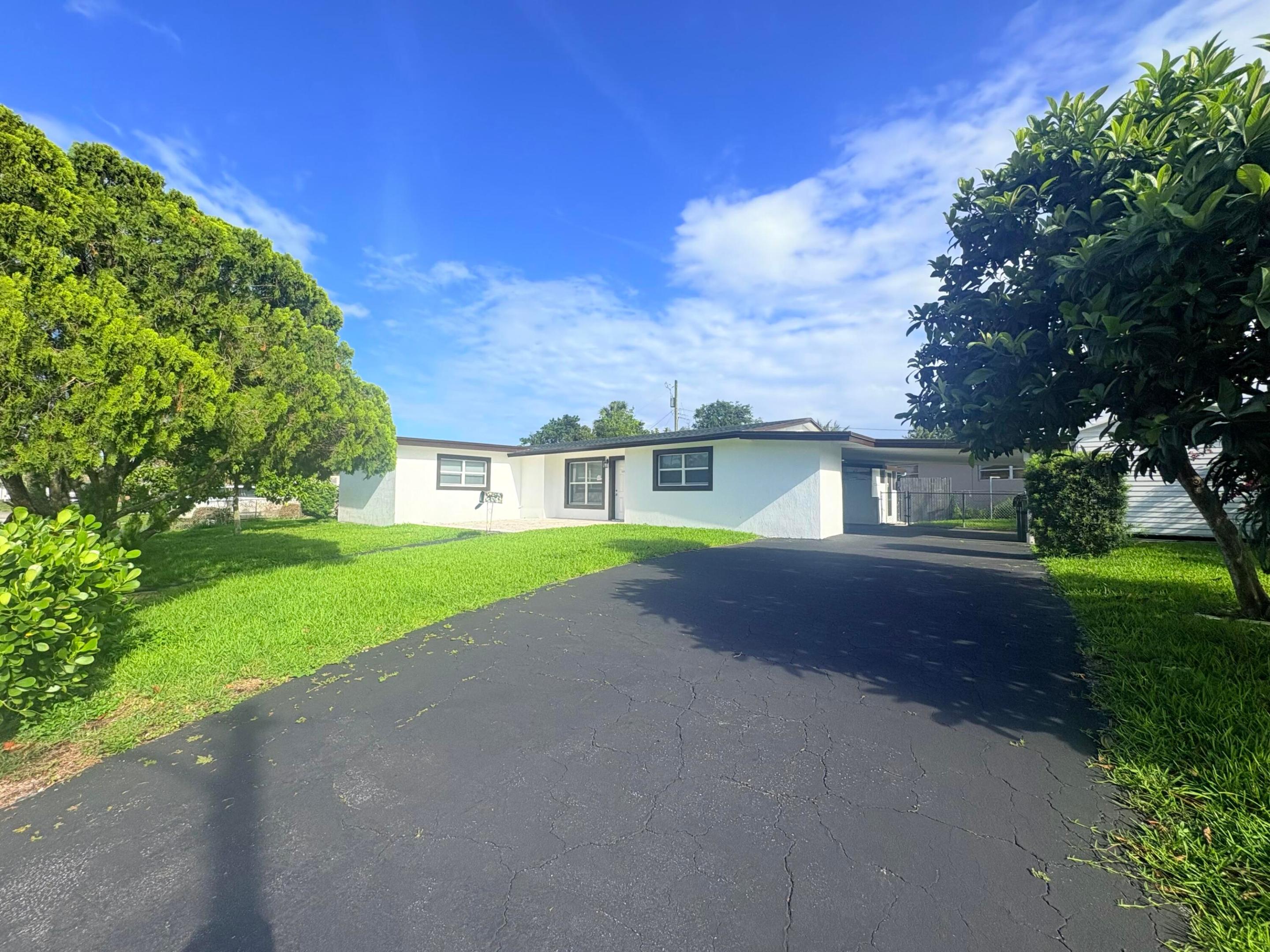 1319 Crest Drive