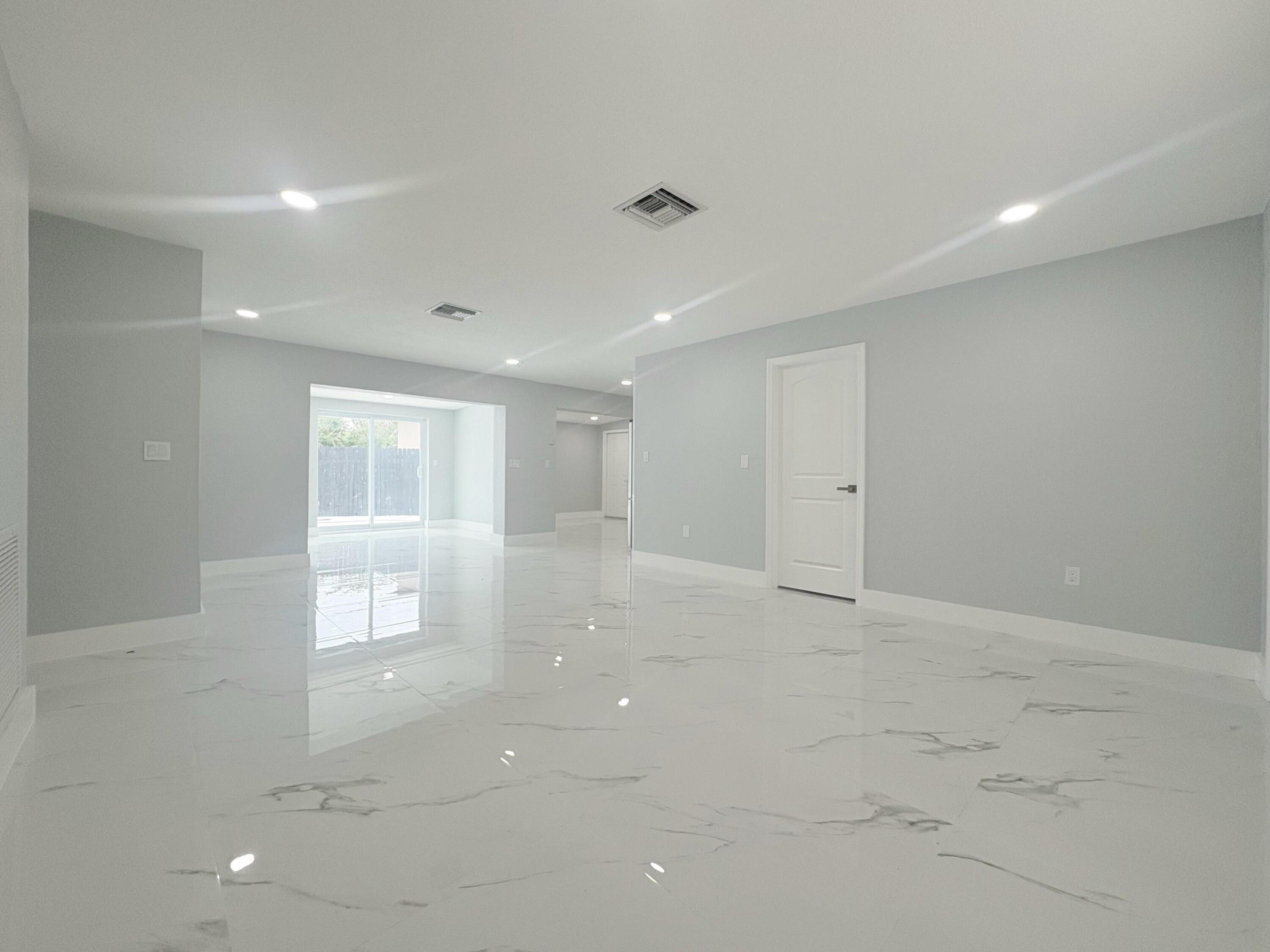 1319 Crest Drive