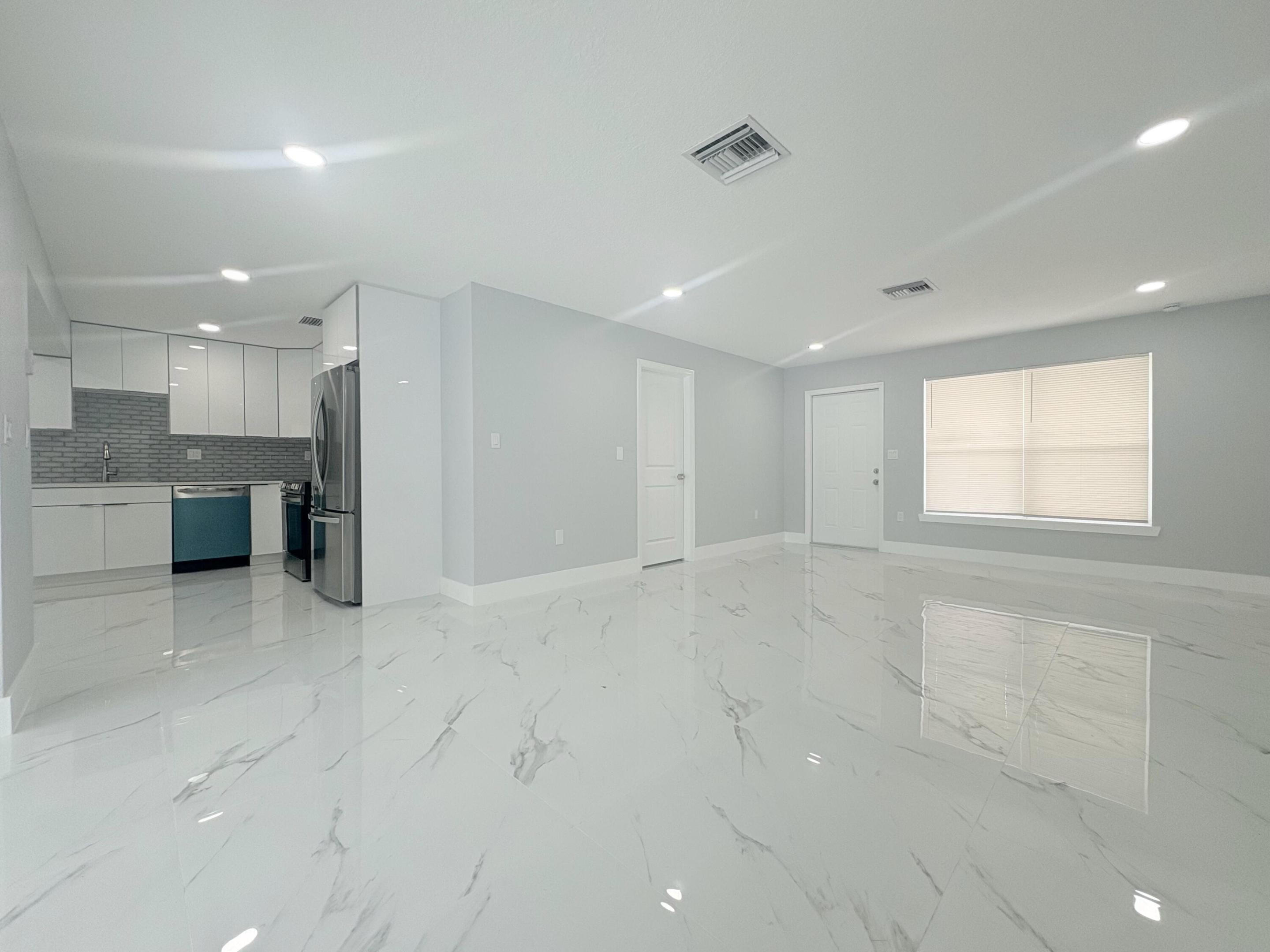 1319 Crest Drive
