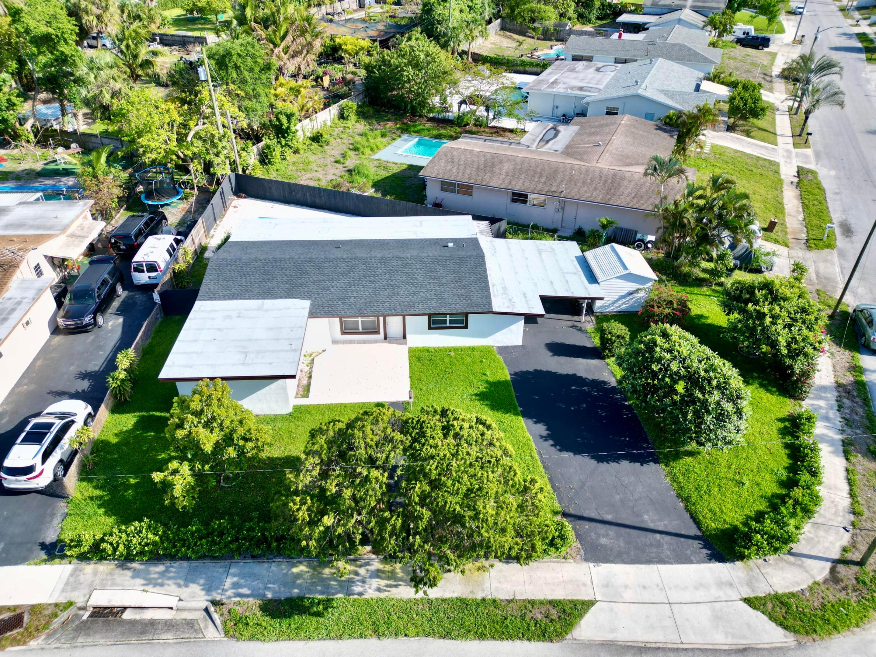 1319 Crest Drive