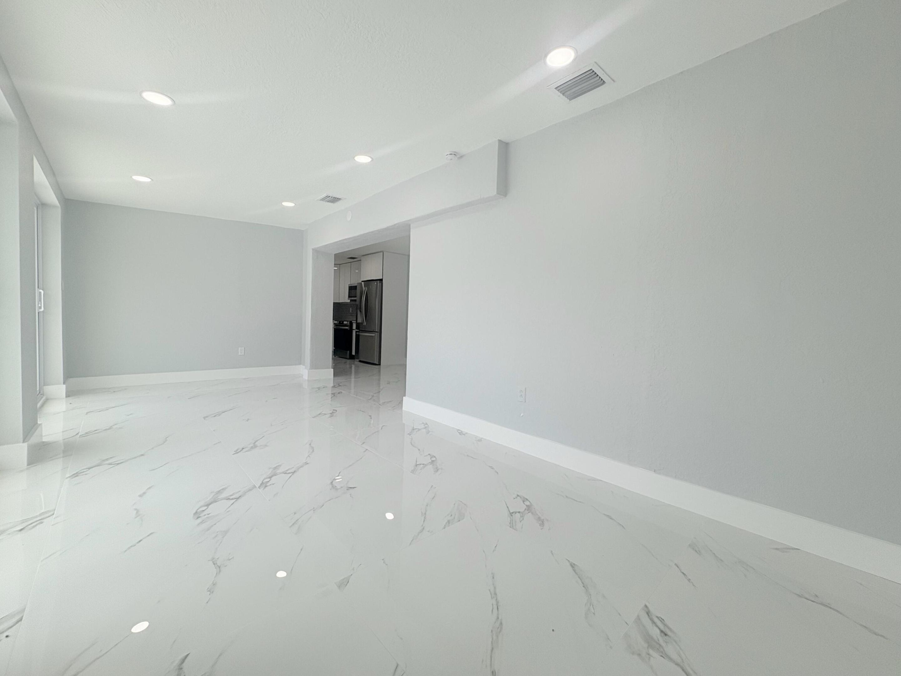 1319 Crest Drive