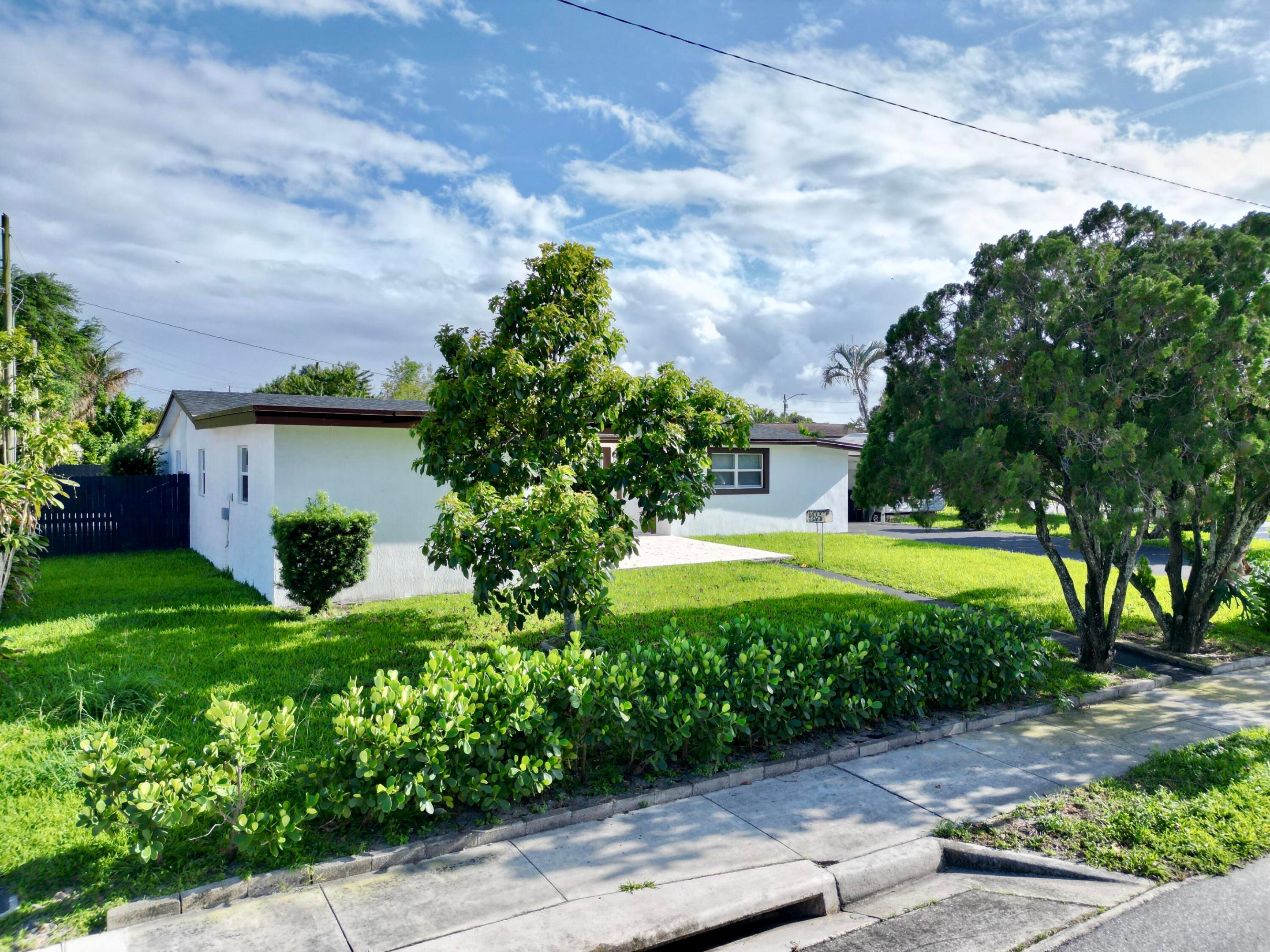 1319 Crest Drive