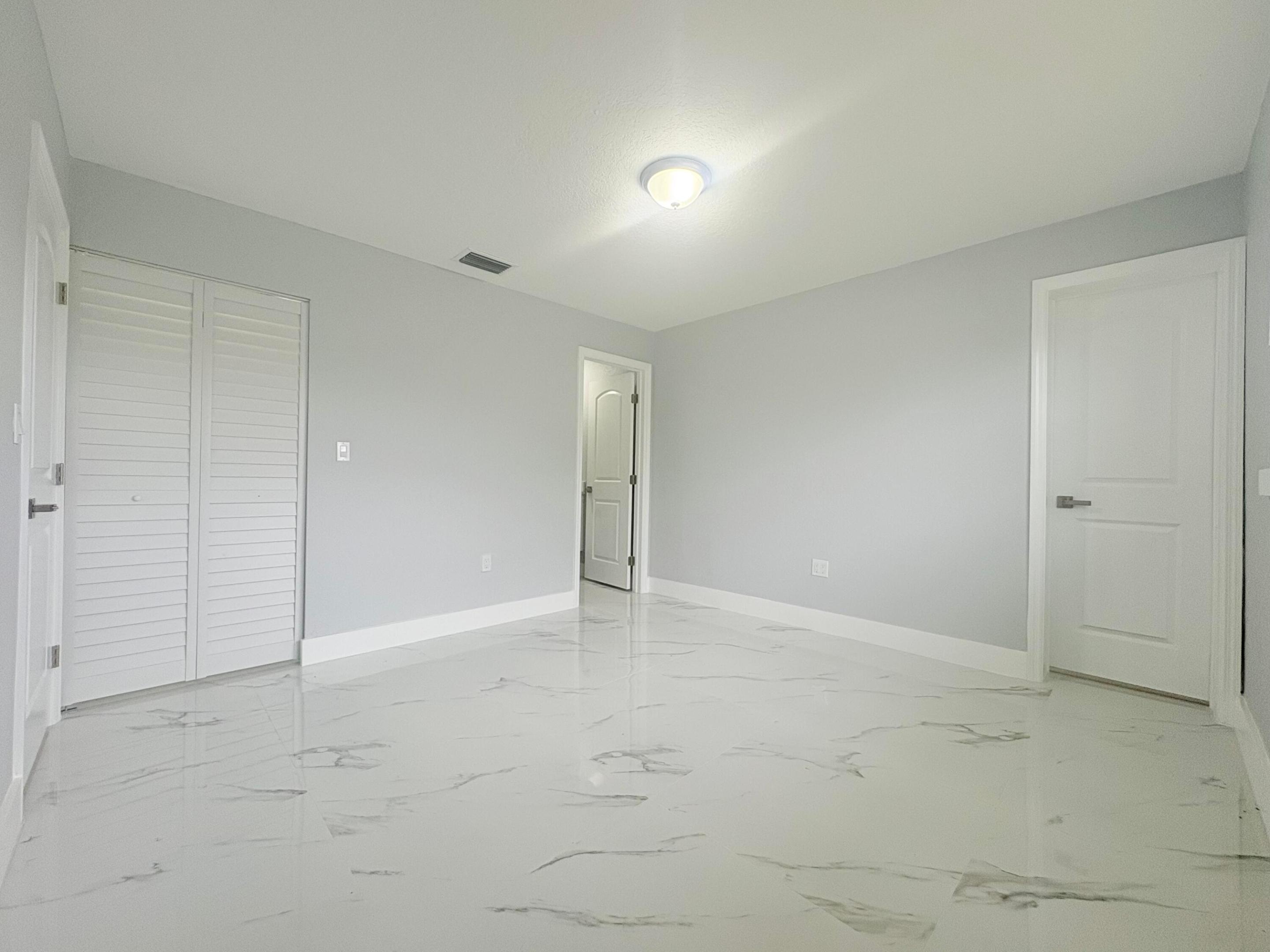 1319 Crest Drive