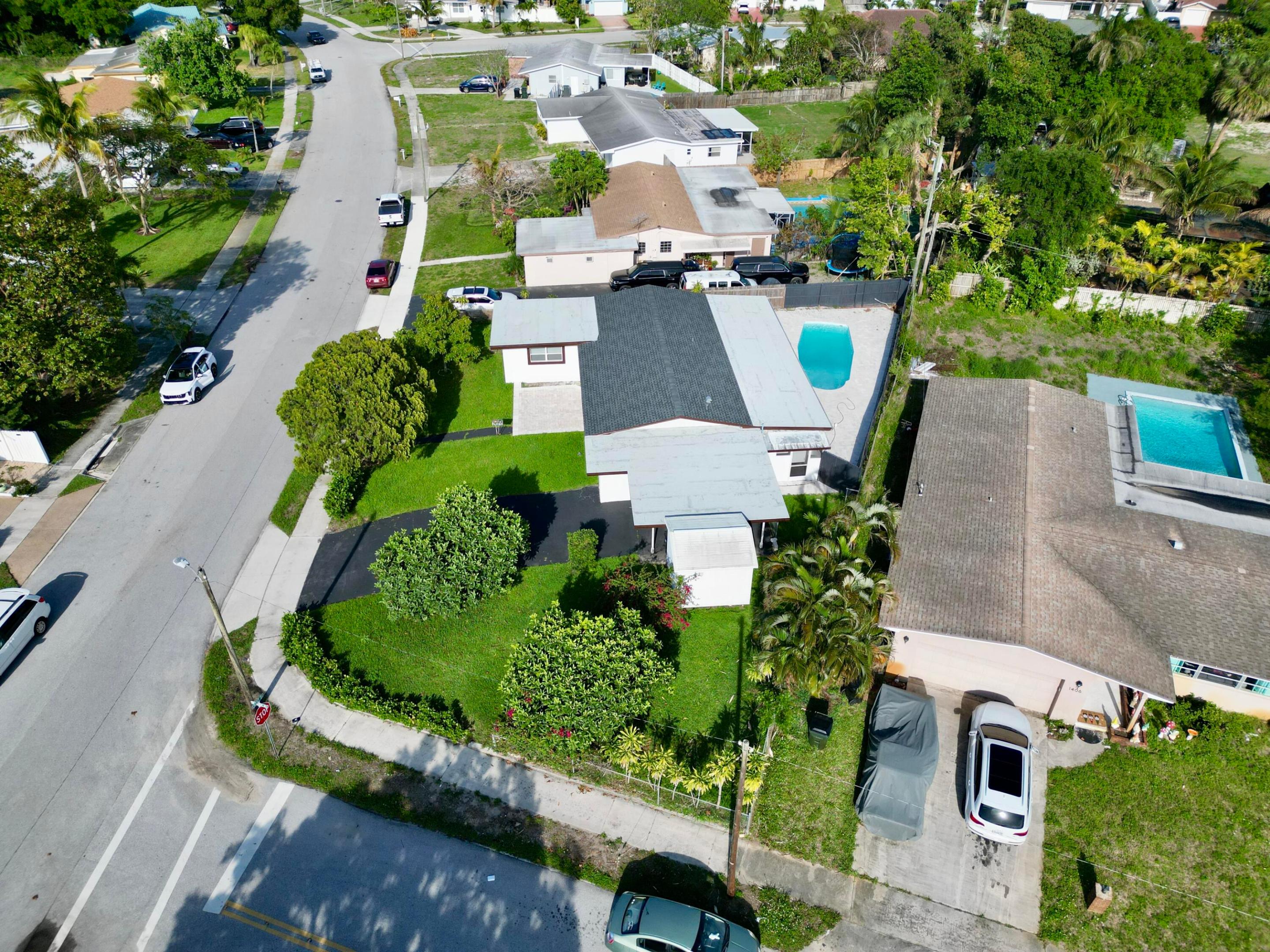 1319 Crest Drive