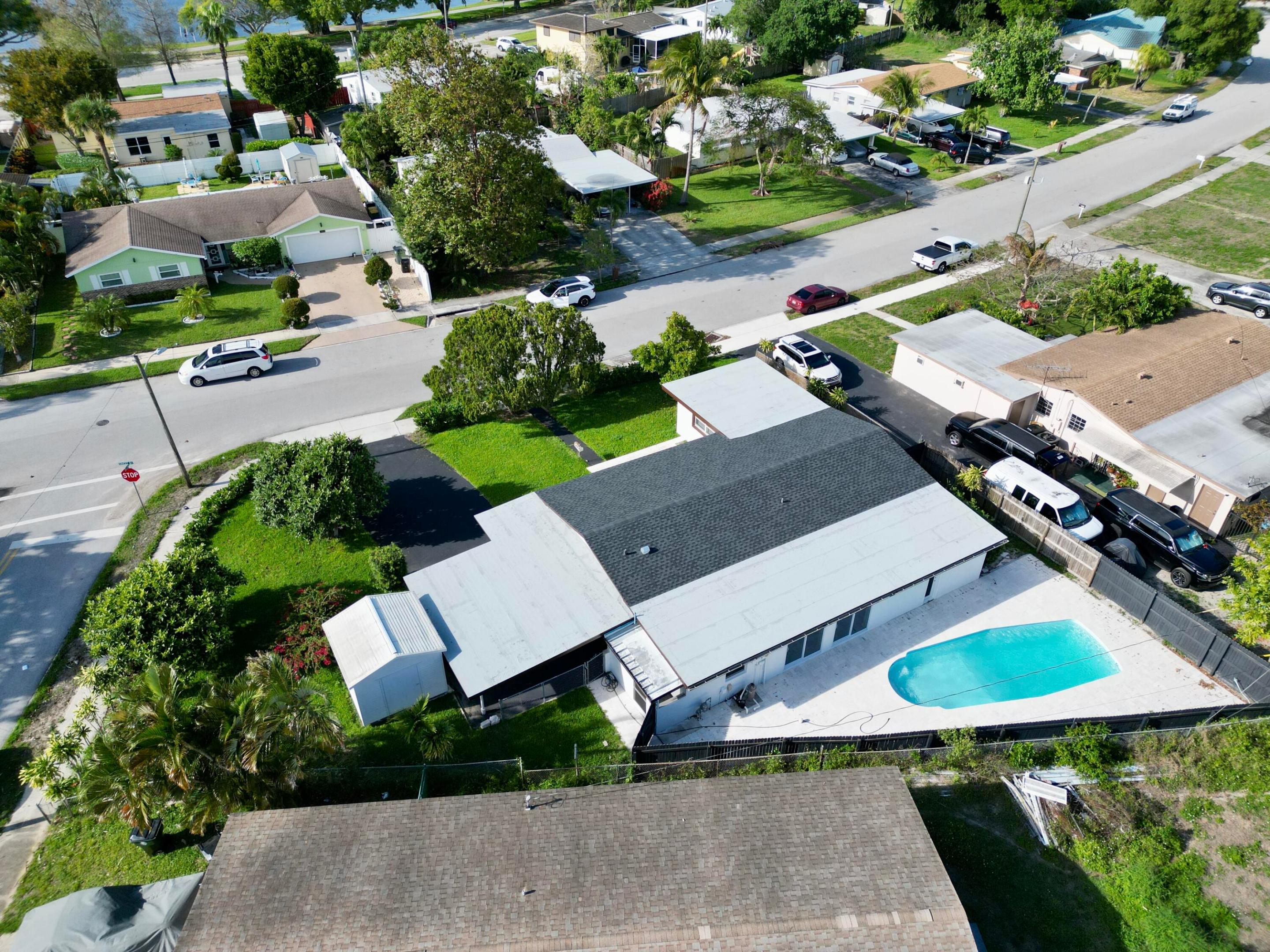 1319 Crest Drive