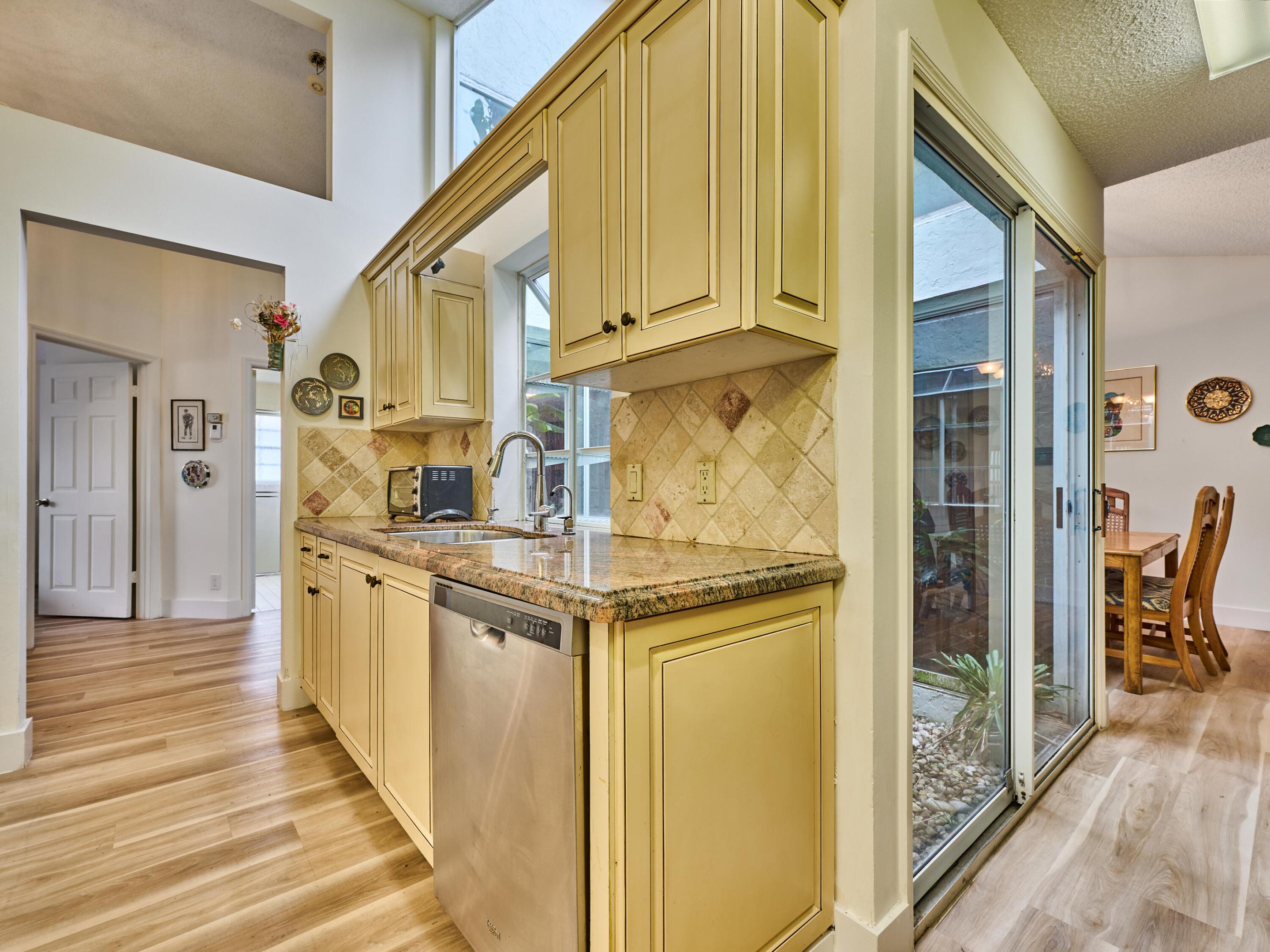 6093 Bay Isles Drive