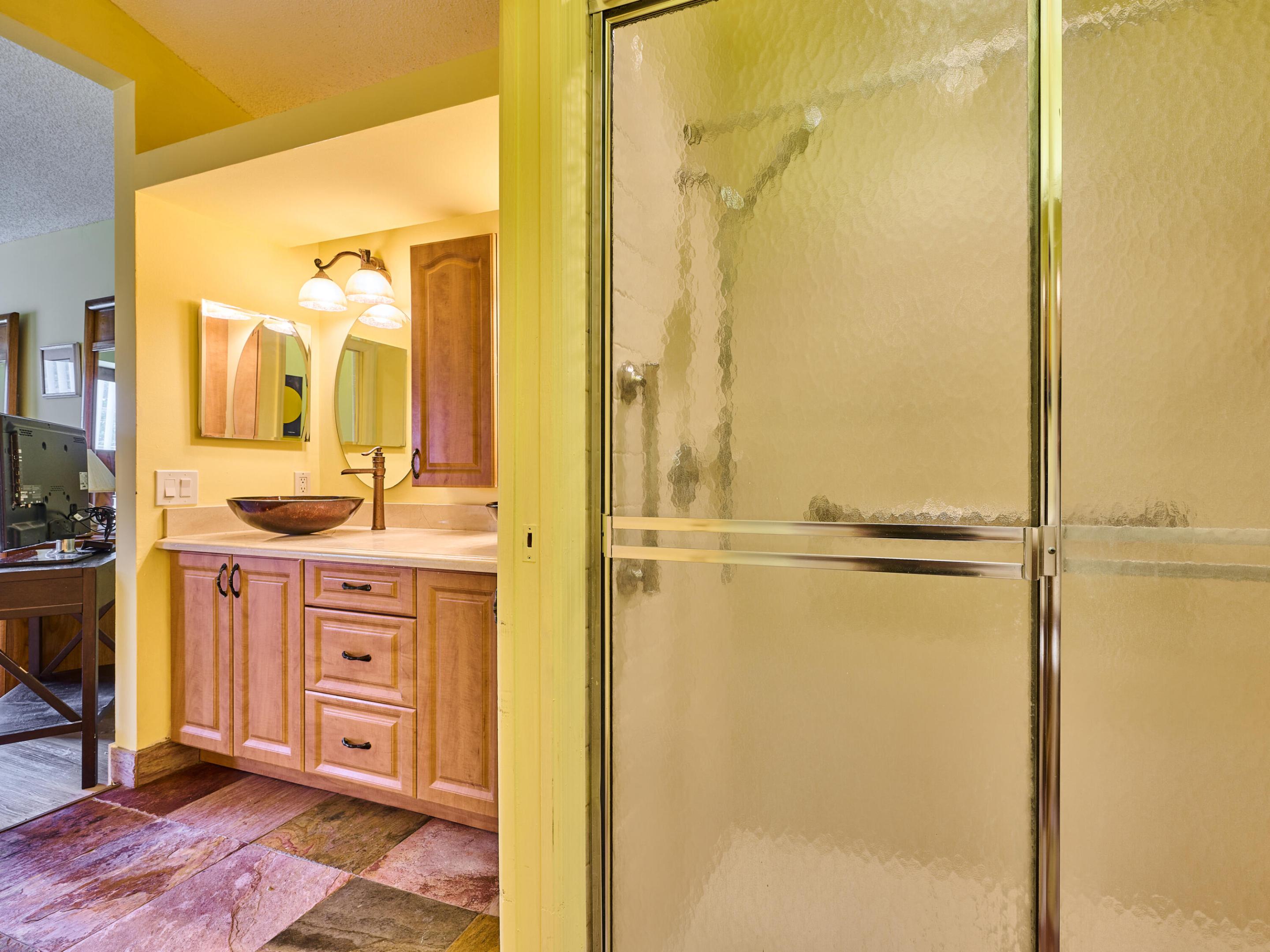 6093 Bay Isles Drive