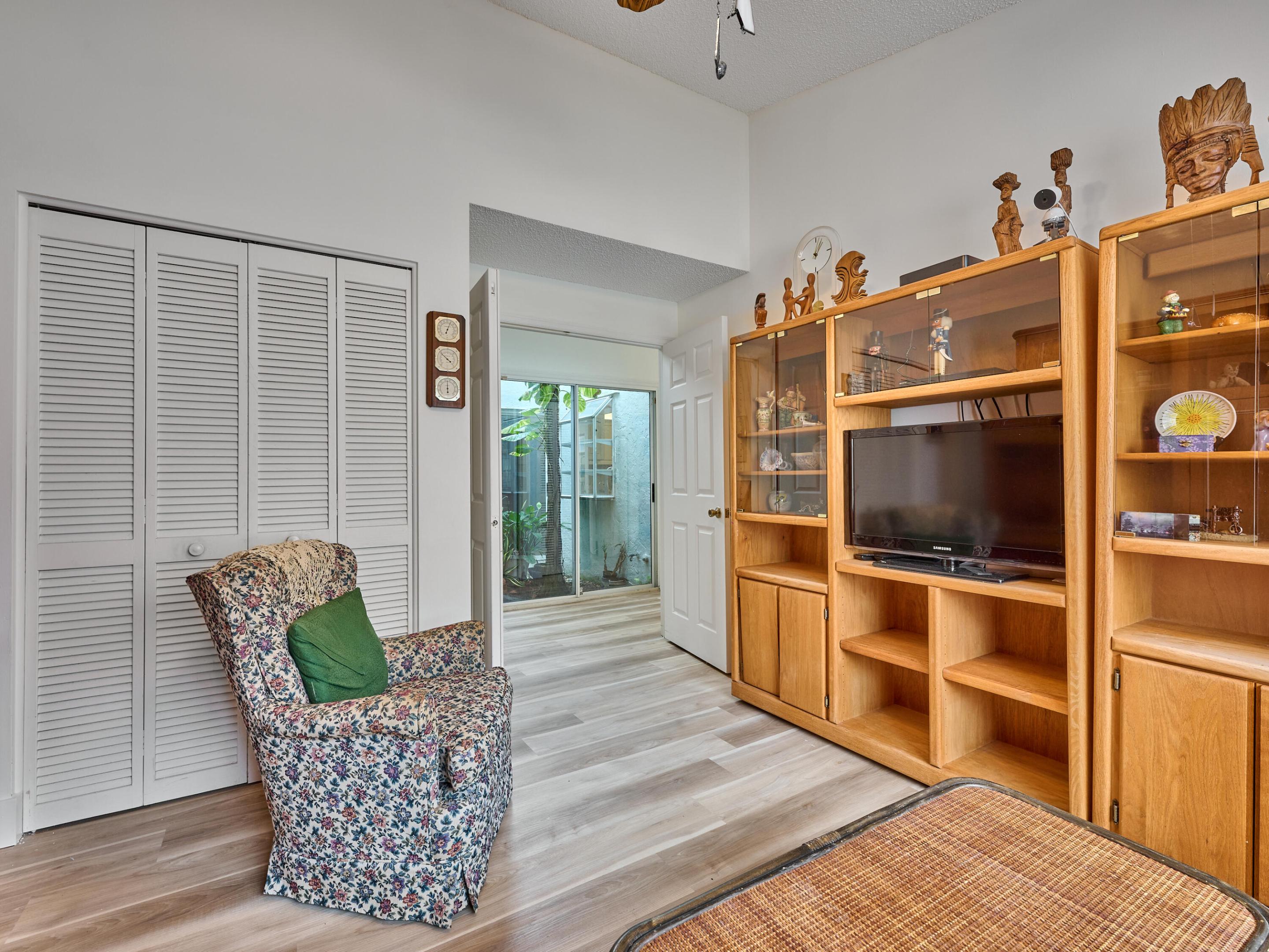 6093 Bay Isles Drive