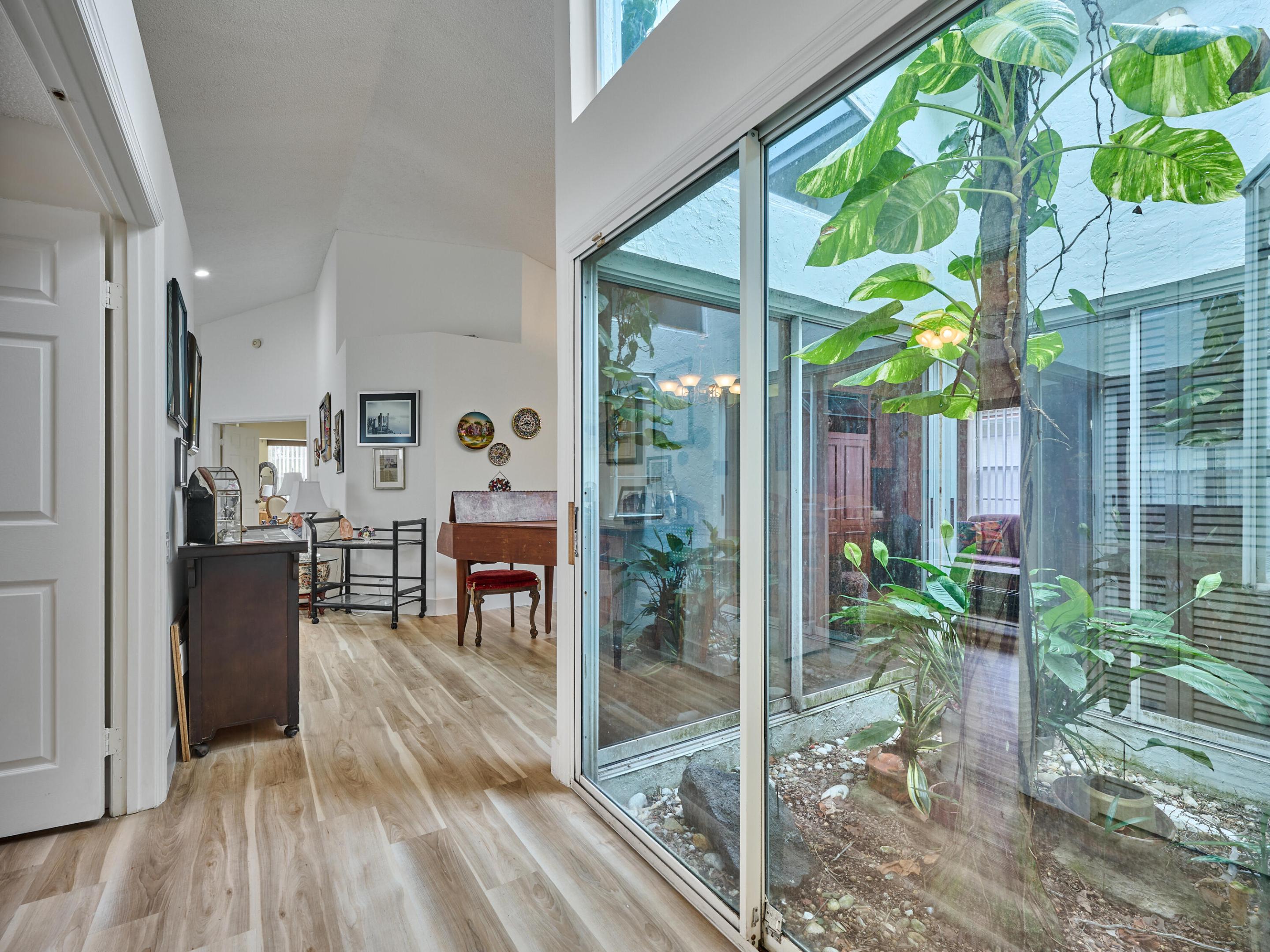 6093 Bay Isles Drive