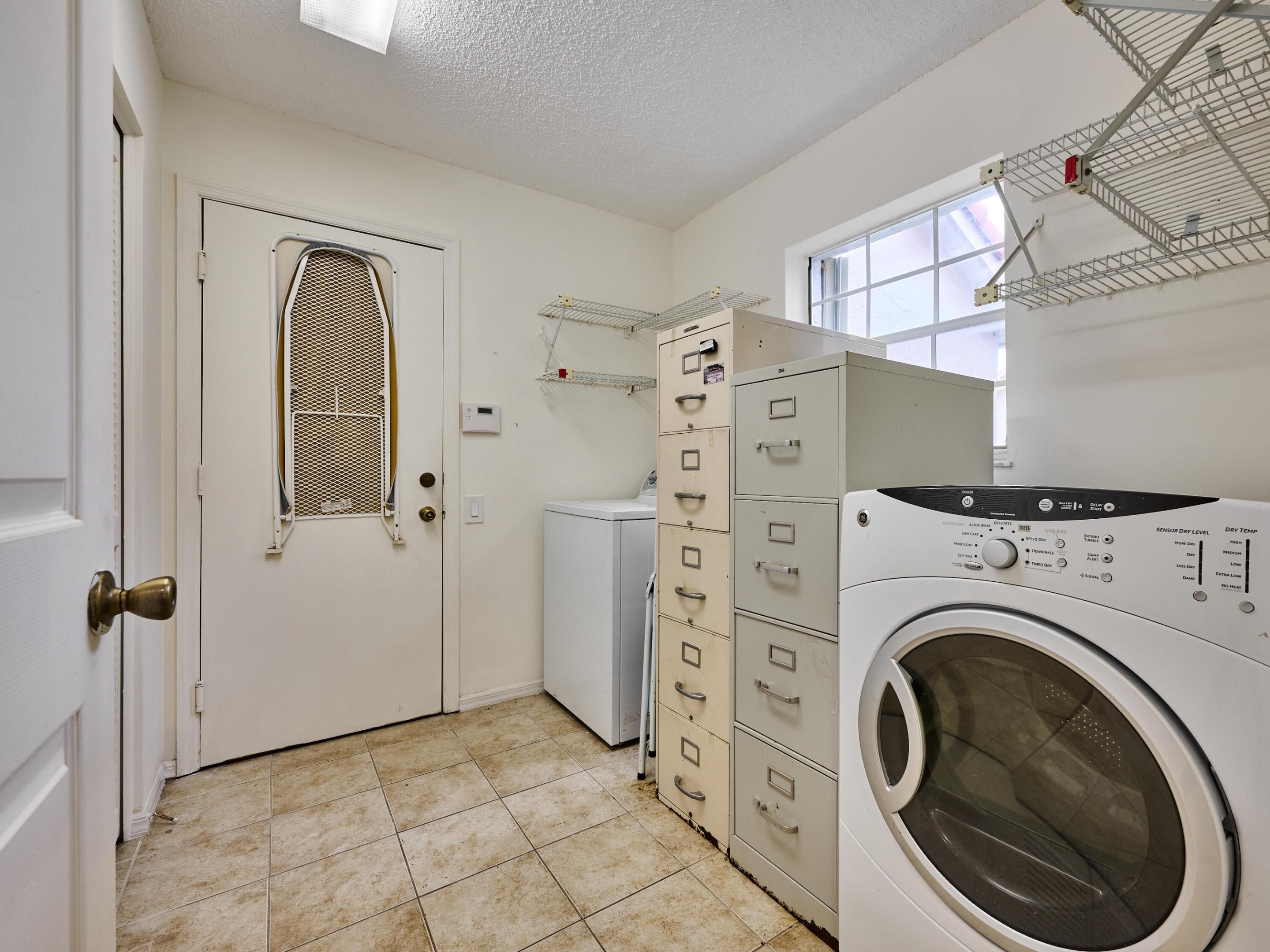 6093 Bay Isles Drive