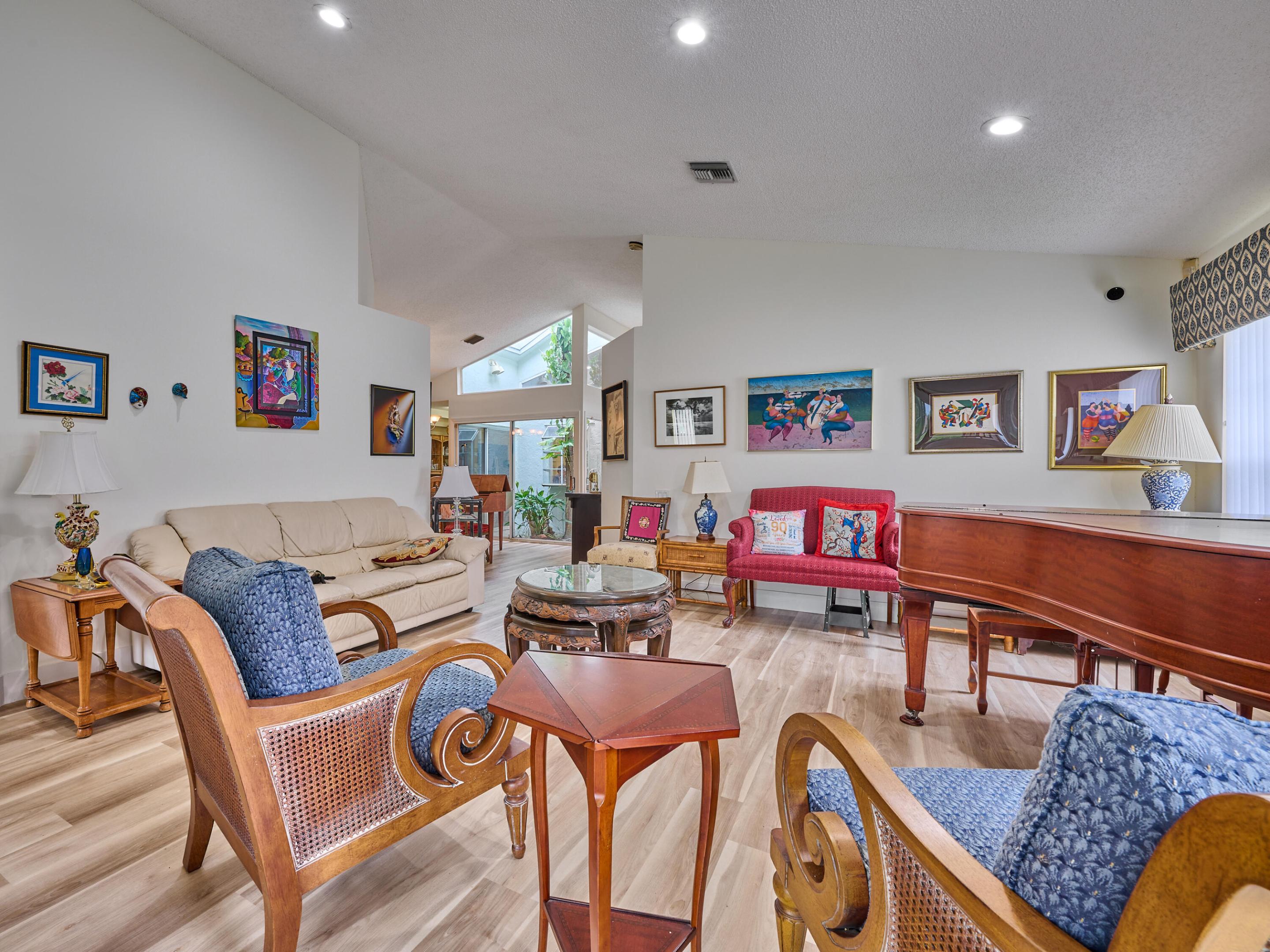 6093 Bay Isles Drive