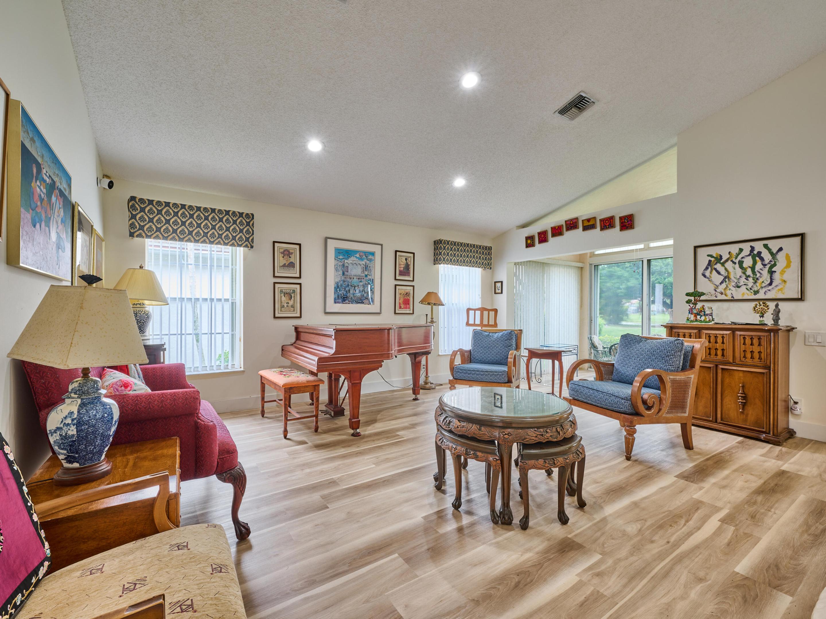 6093 Bay Isles Drive