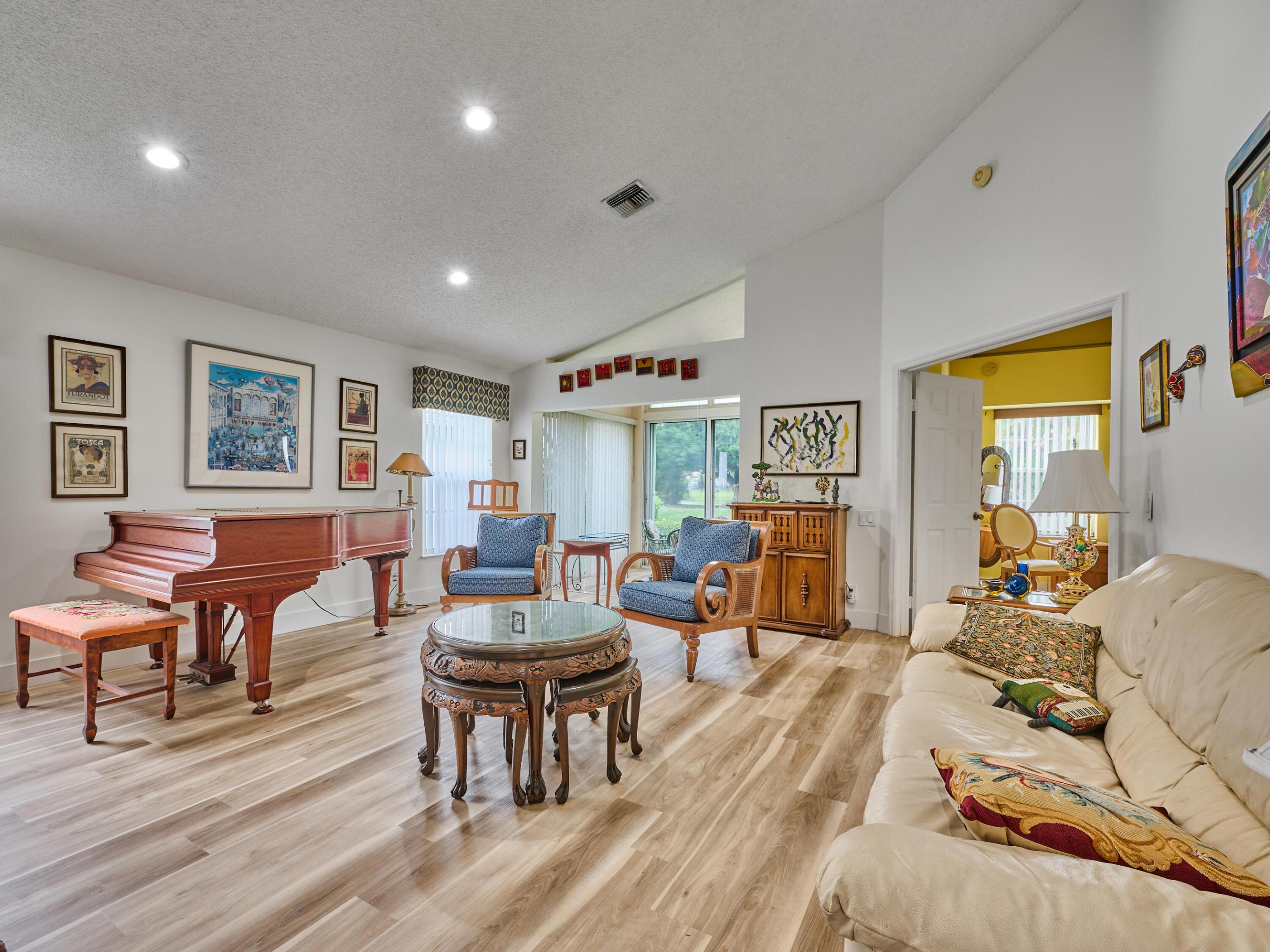 6093 Bay Isles Drive