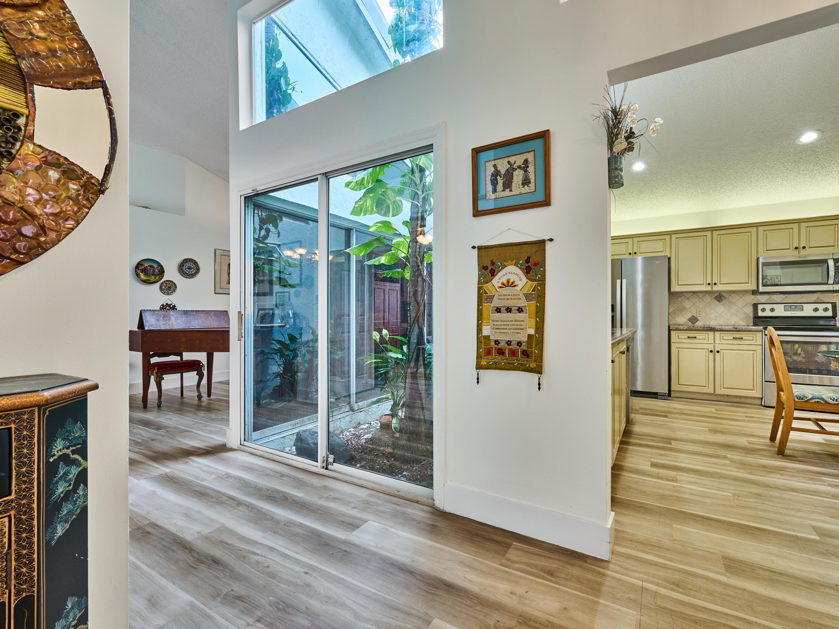 6093 Bay Isles Drive