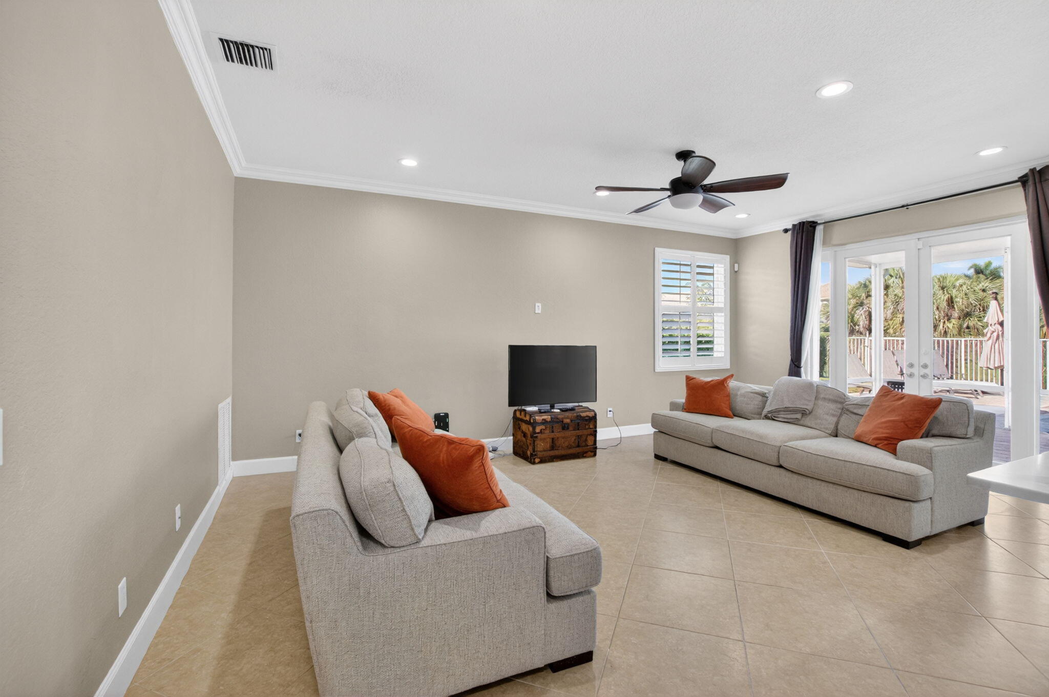 7245 Chesapeake Circle