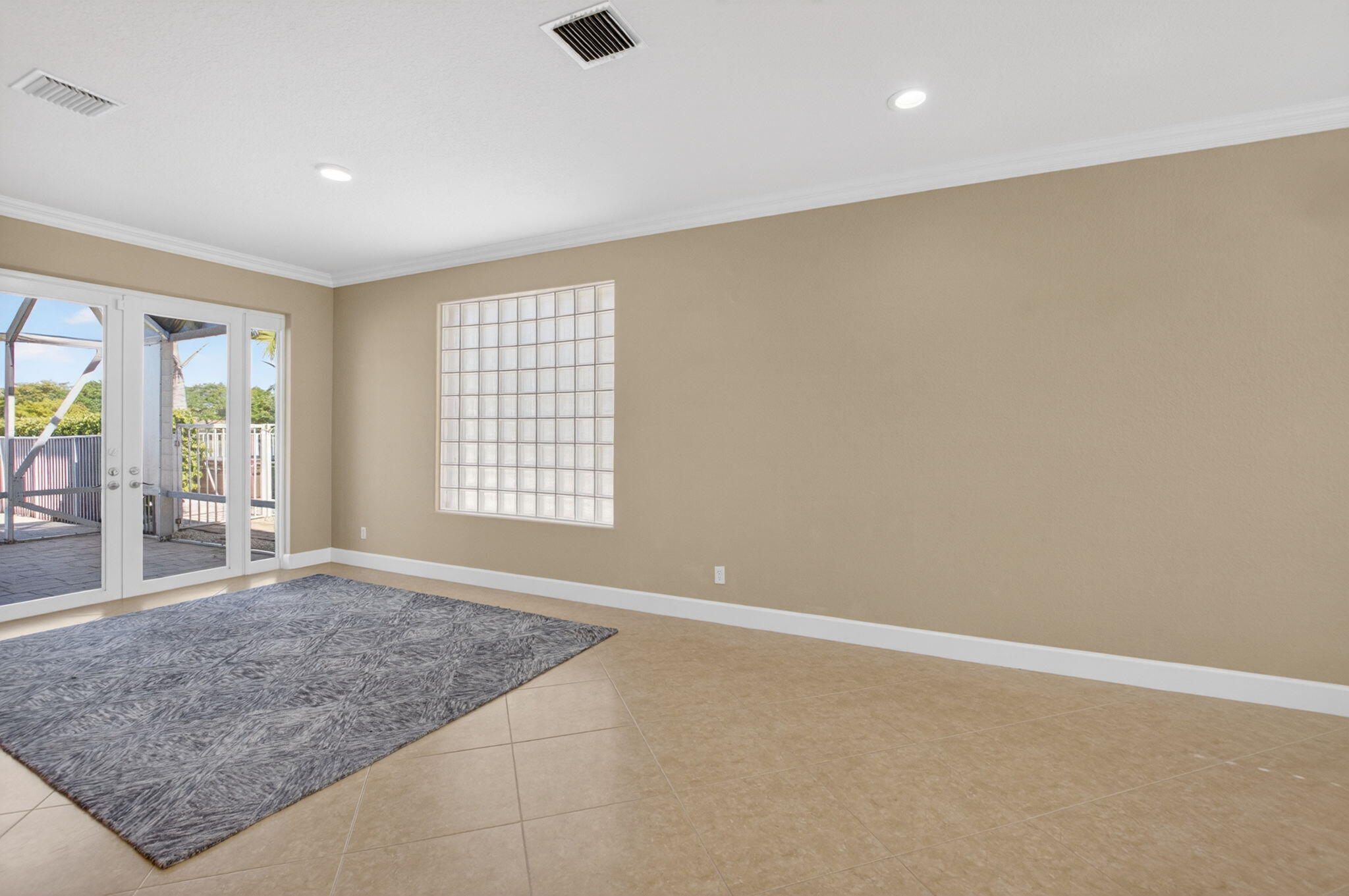 7245 Chesapeake Circle