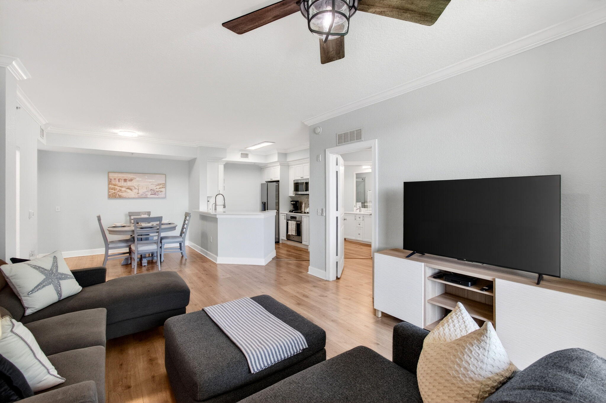 1660 Renaissance Commons Boulevard 2207
