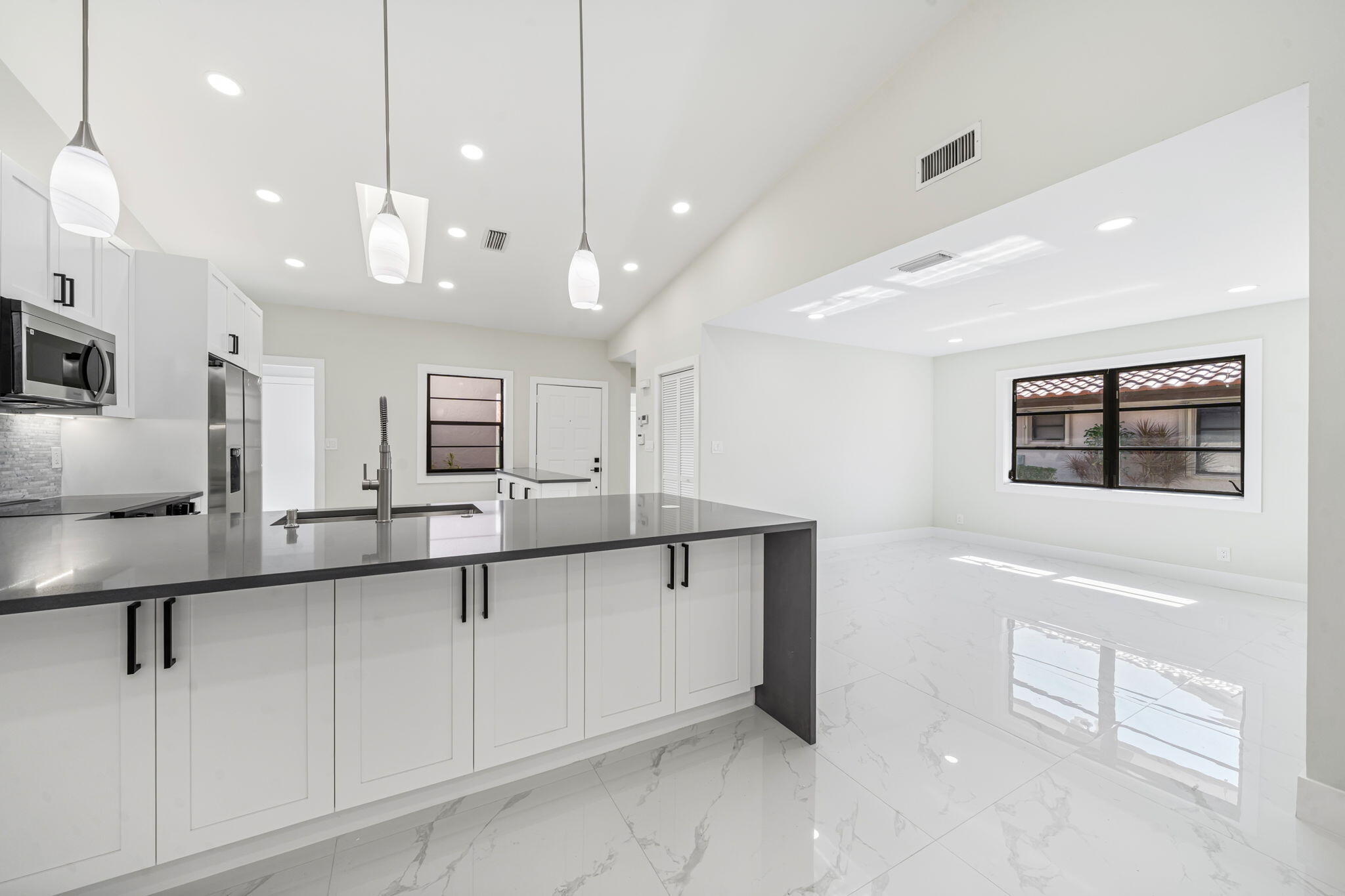 6371 Kings Gate Circle