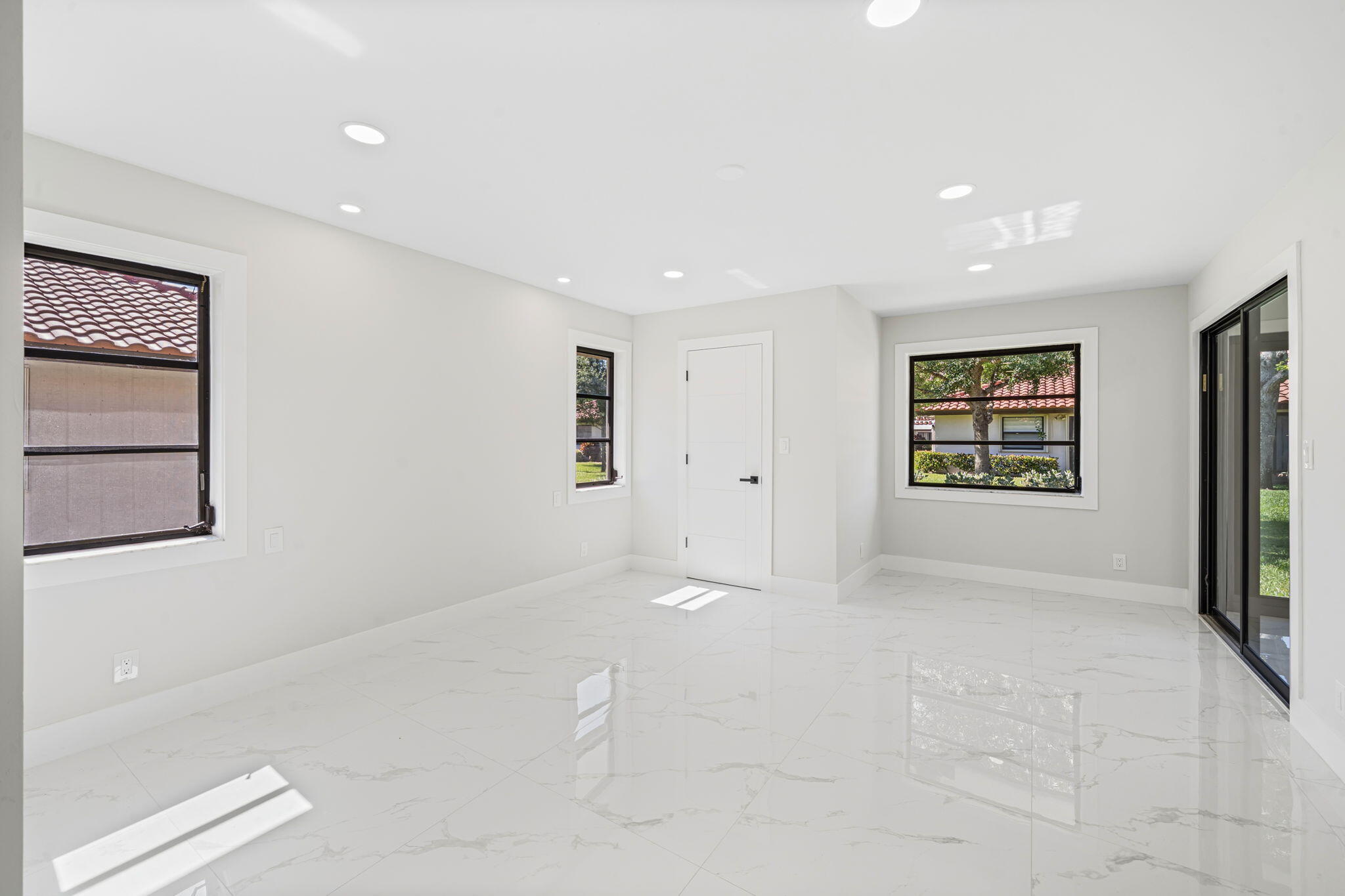 6371 Kings Gate Circle