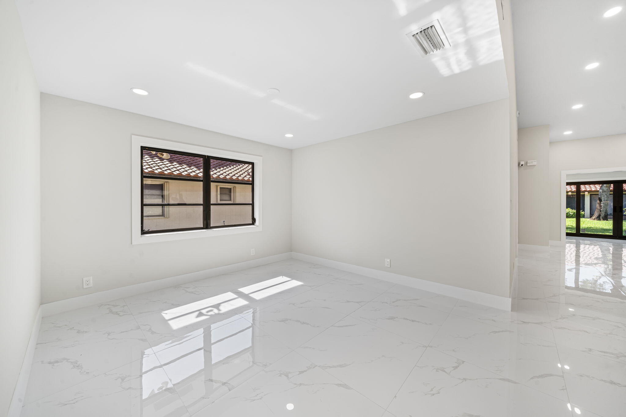 6371 Kings Gate Circle