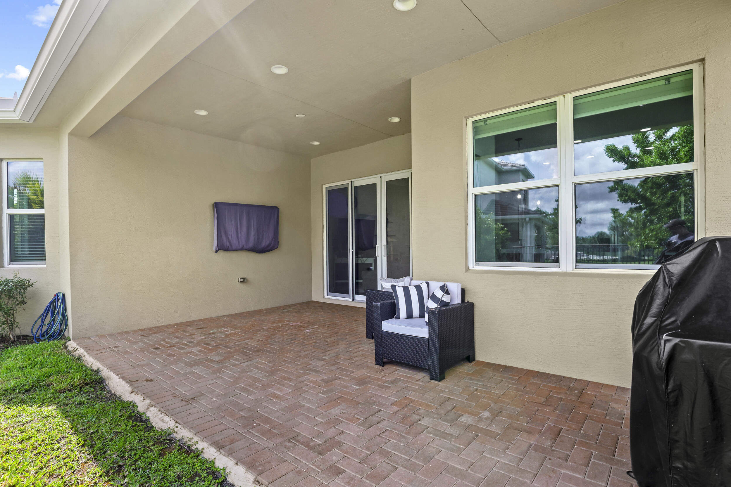 15511 Orchard Drive