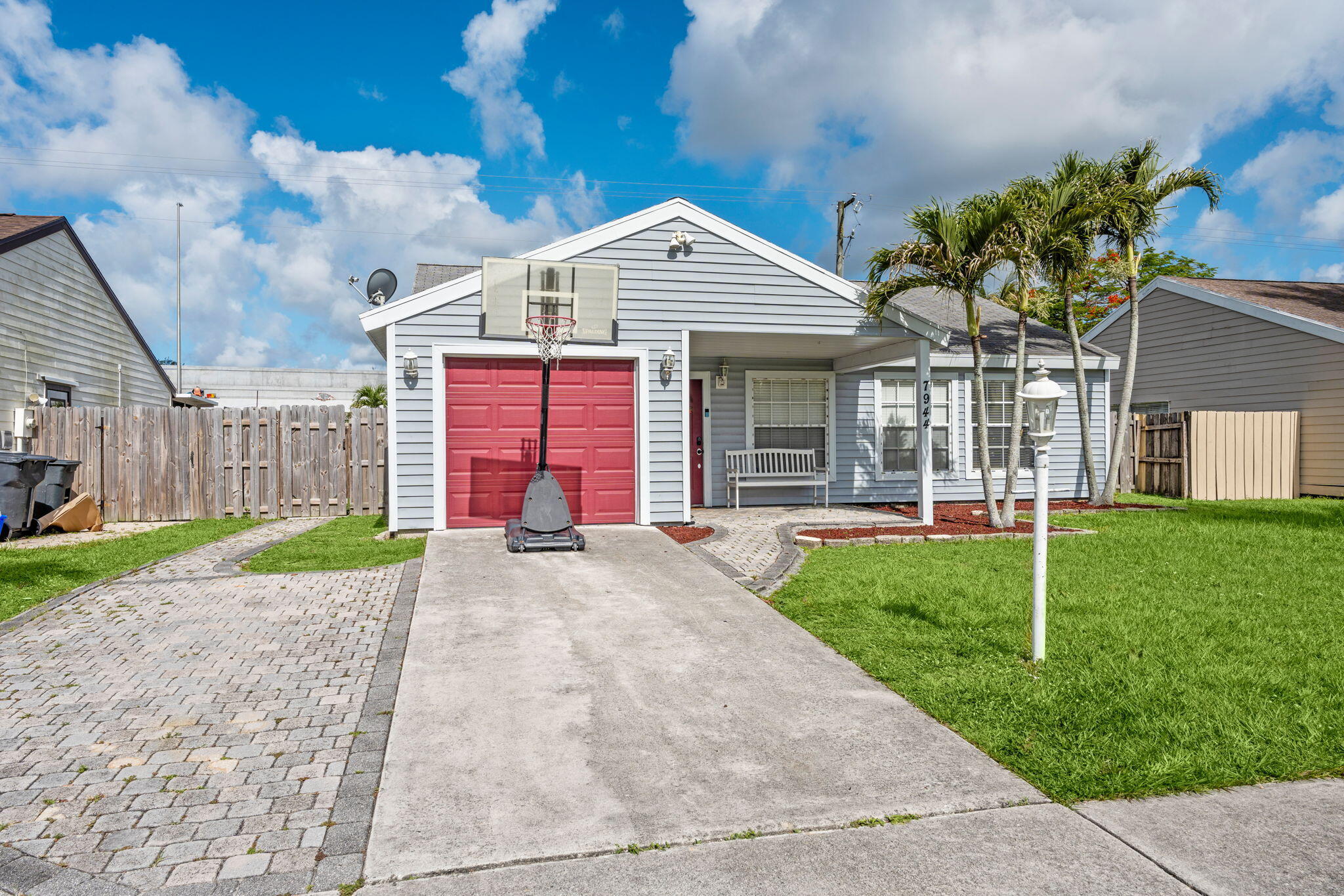 7944 Ridgewood Drive