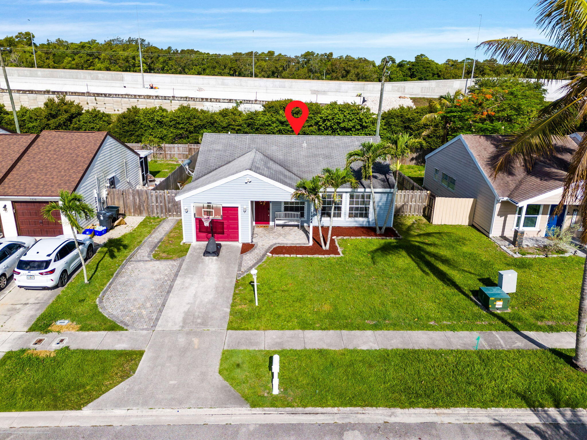 7944 Ridgewood Drive
