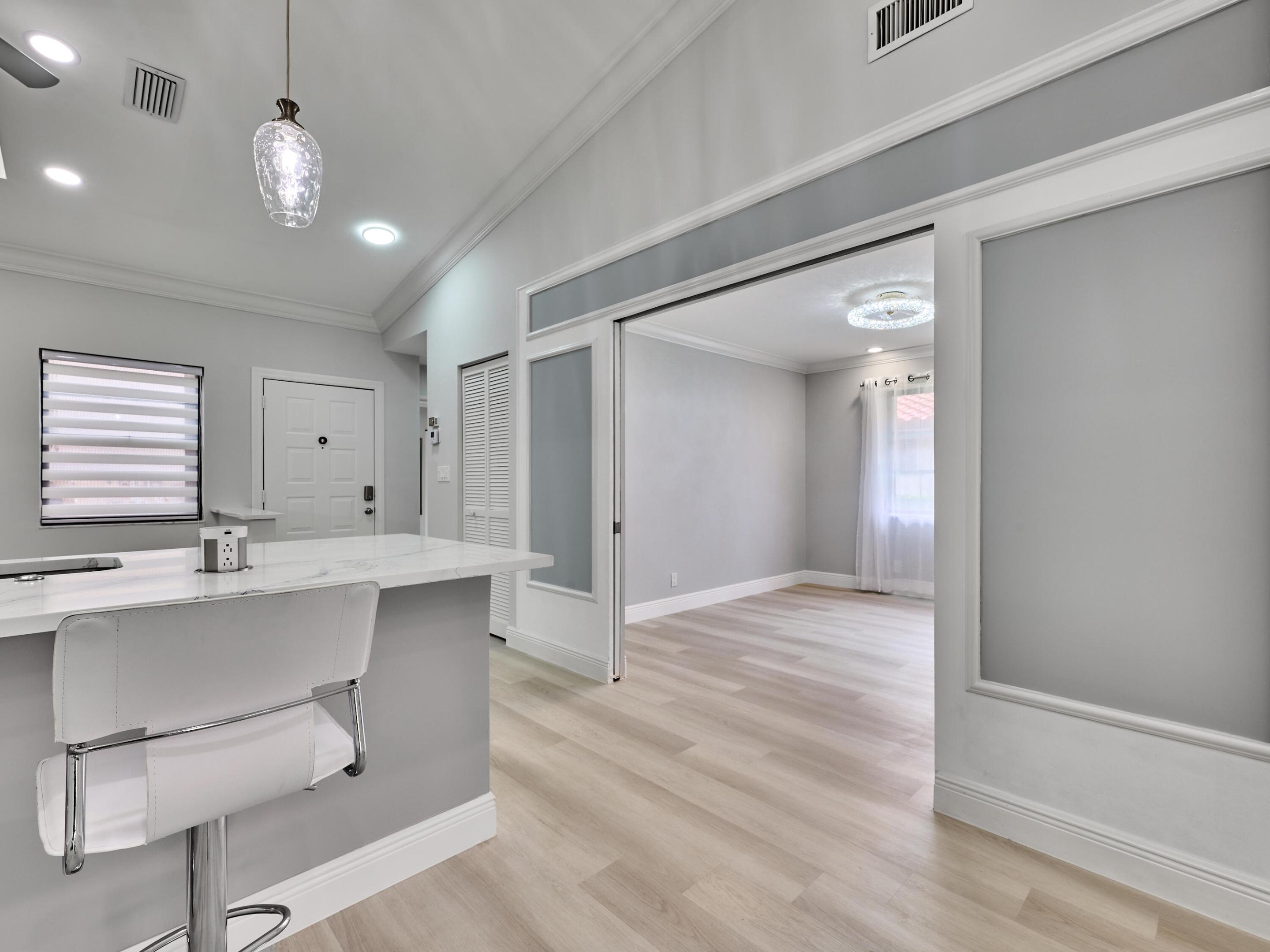 6067 Kings Gate Circle