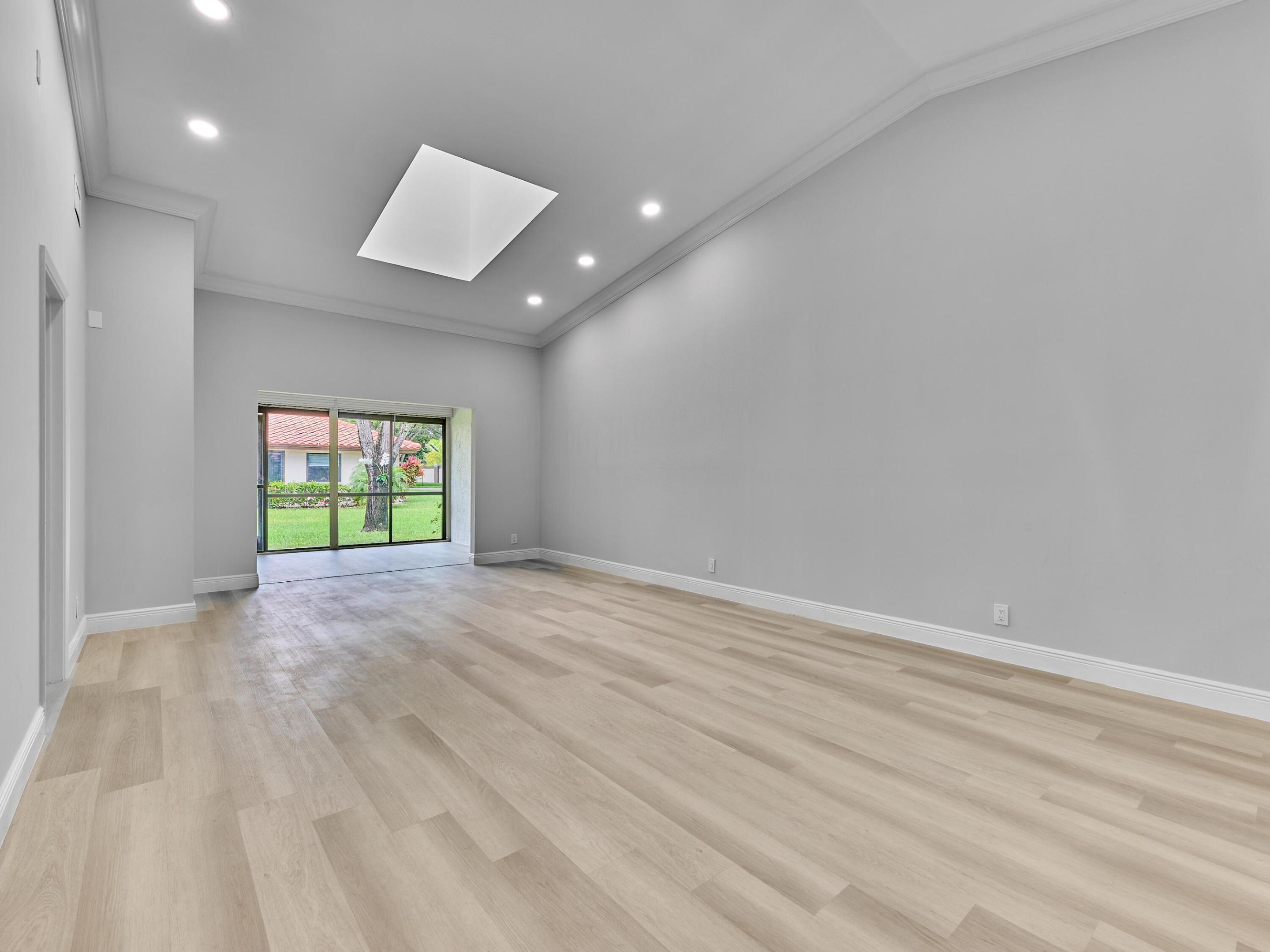 6067 Kings Gate Circle