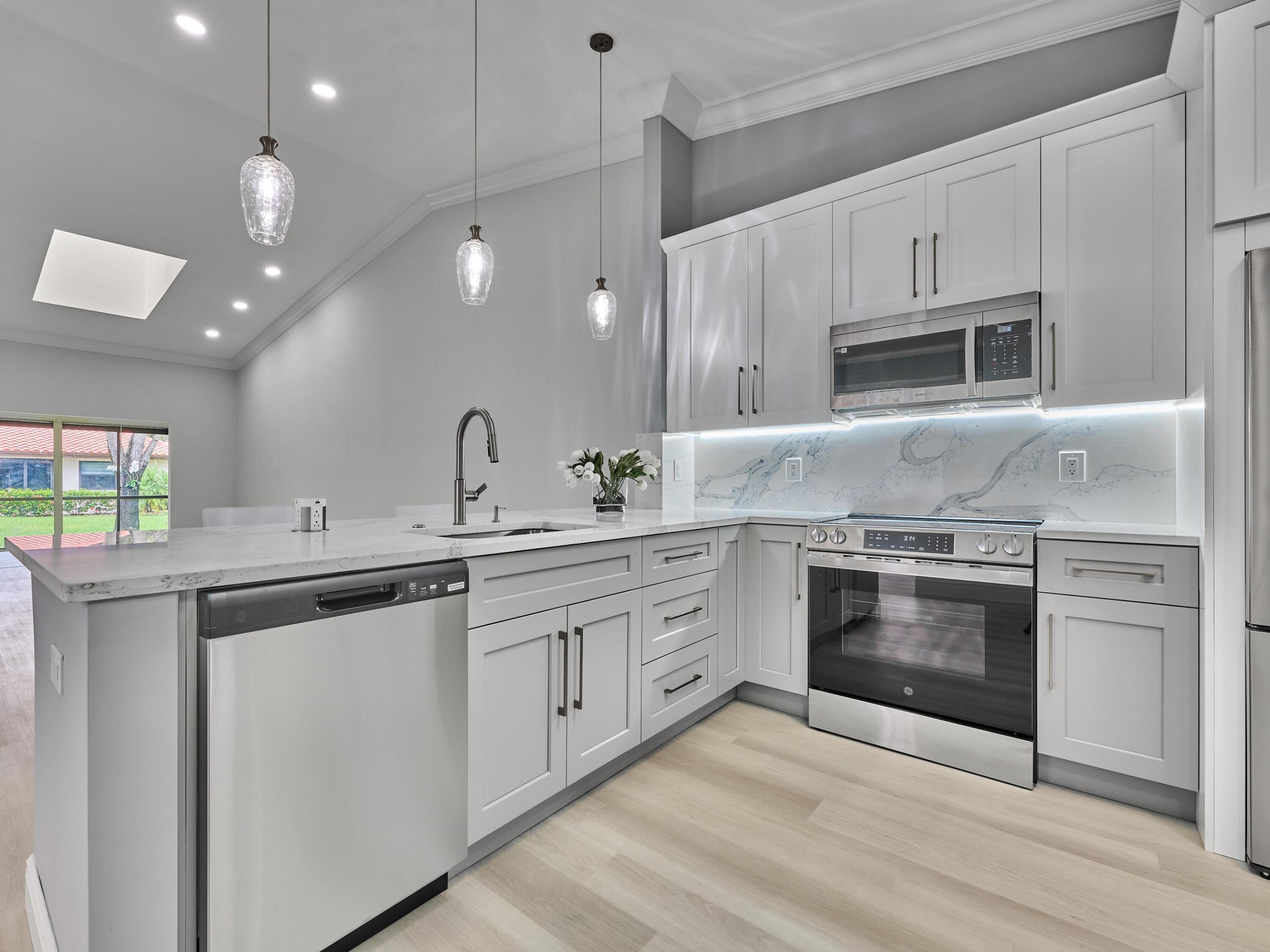 6067 Kings Gate Circle