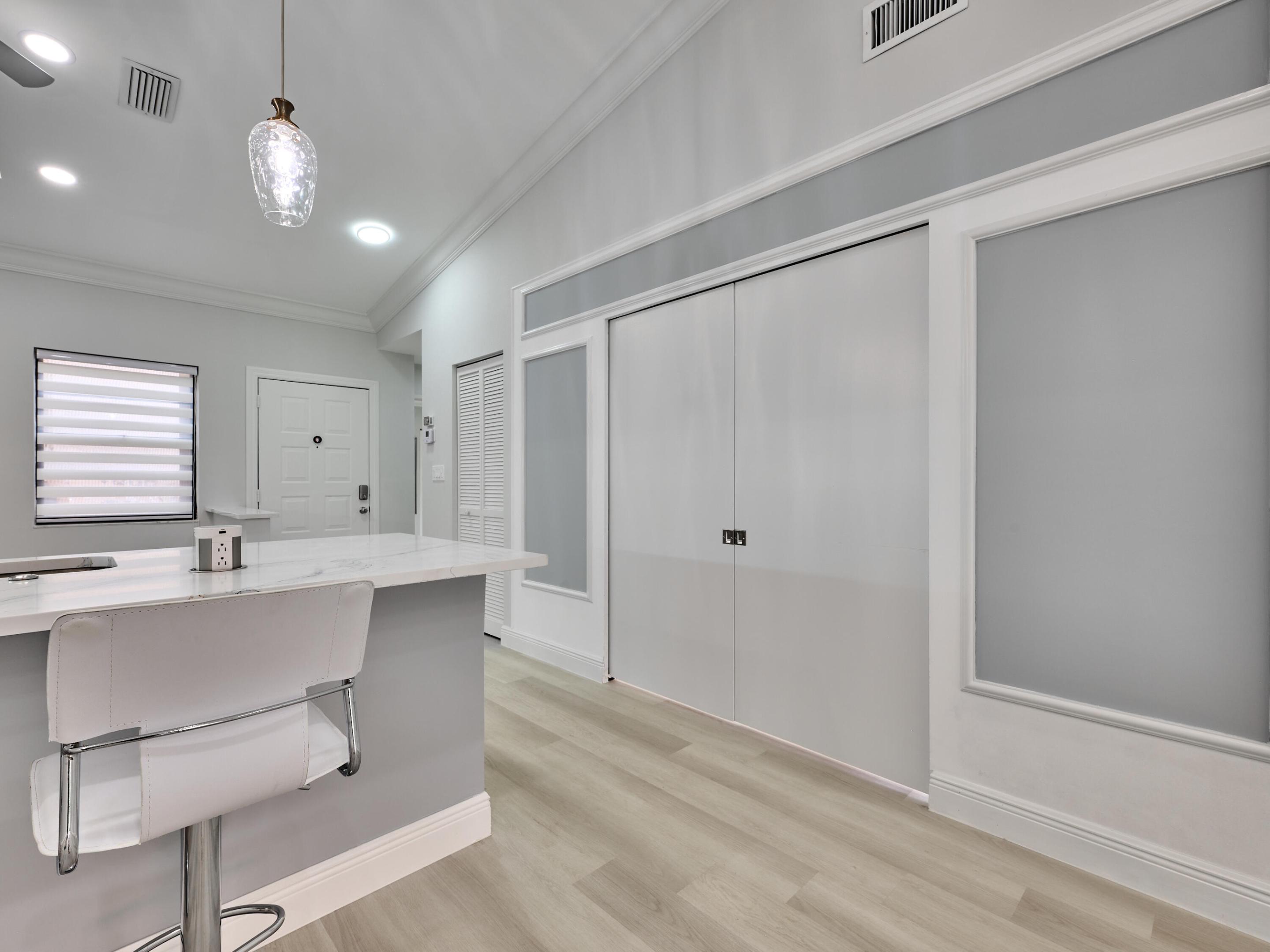 6067 Kings Gate Circle