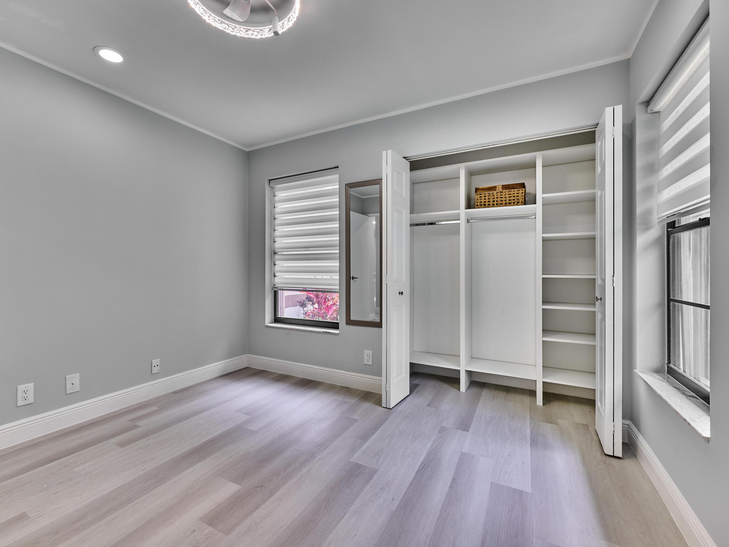 6067 Kings Gate Circle