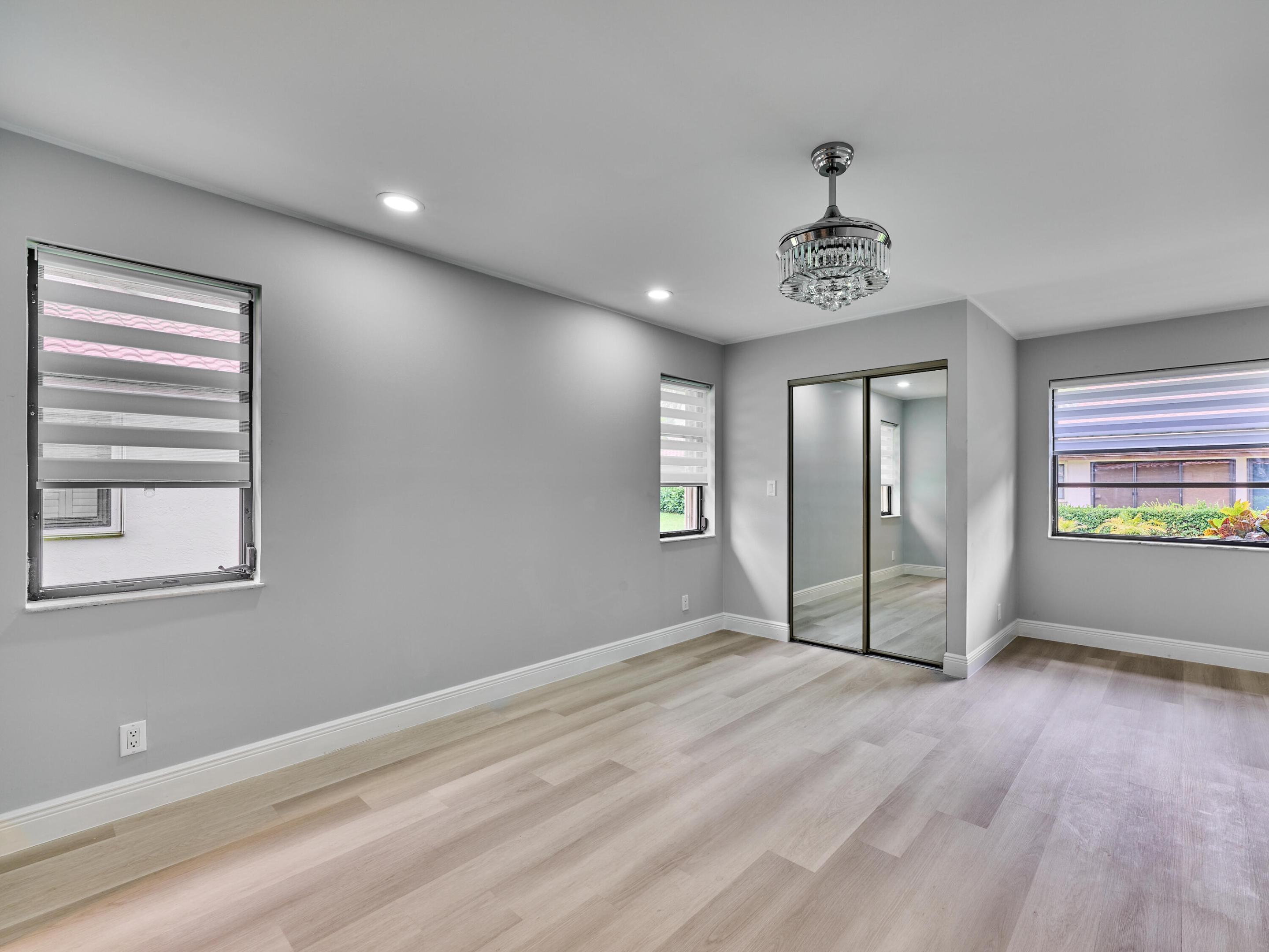 6067 Kings Gate Circle
