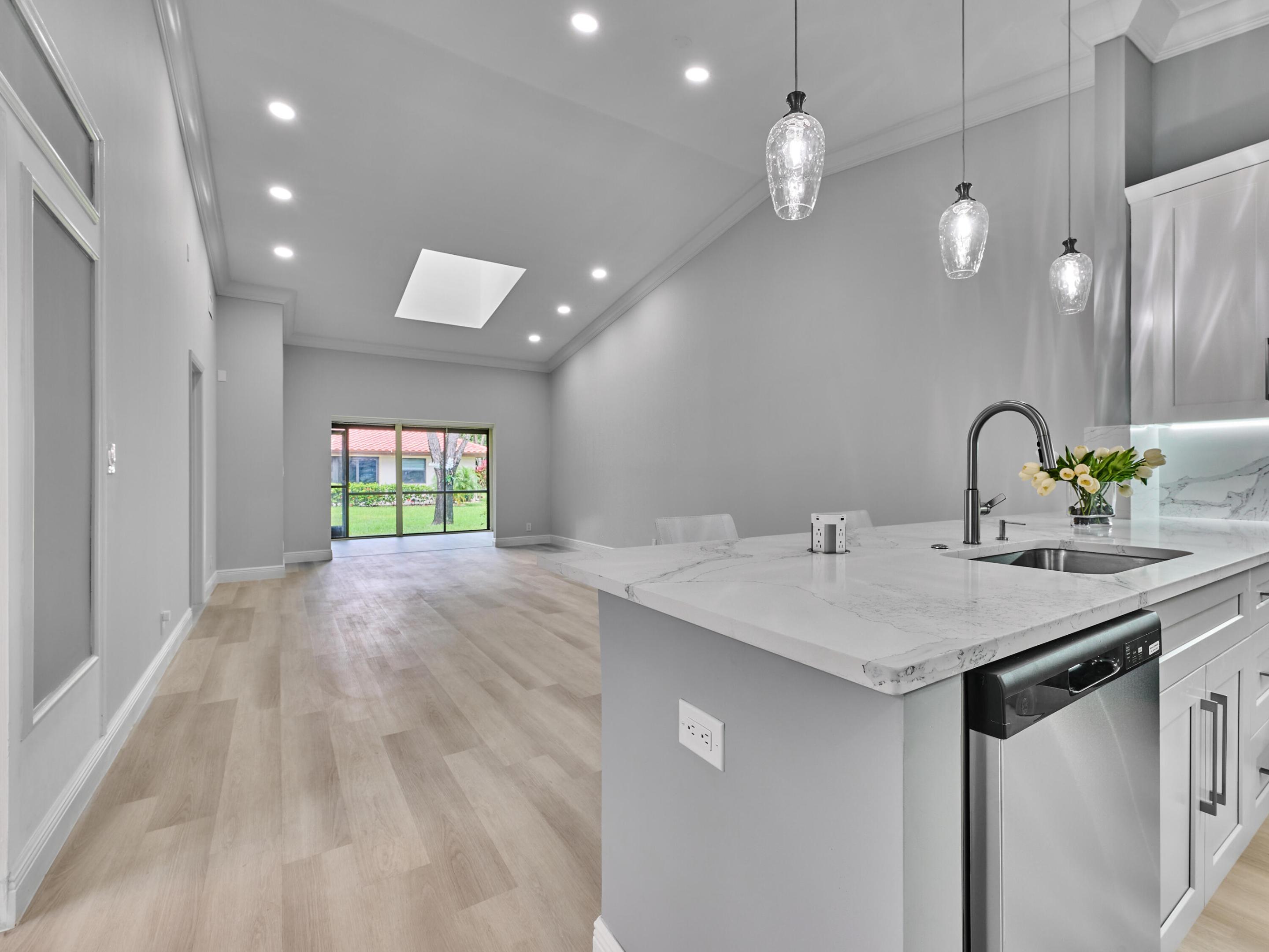 6067 Kings Gate Circle