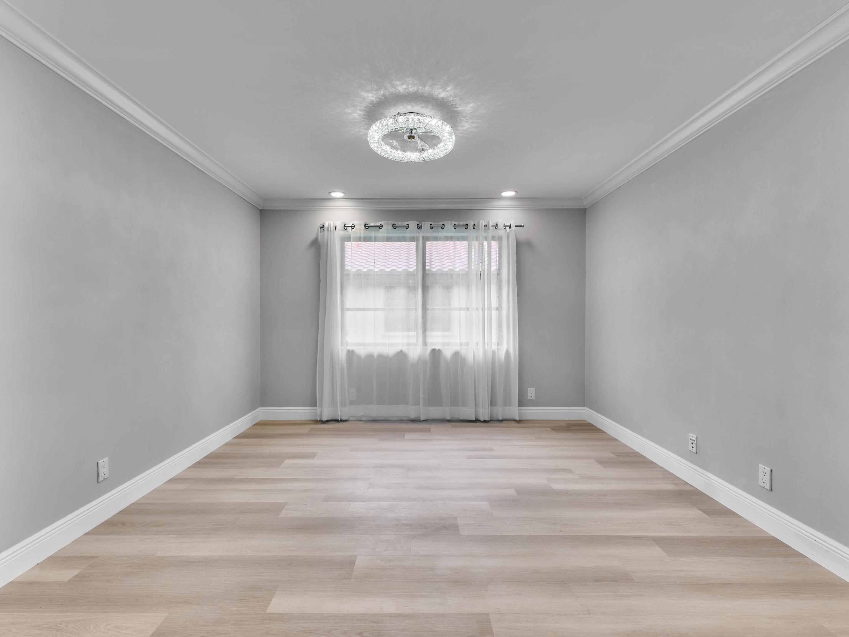 6067 Kings Gate Circle