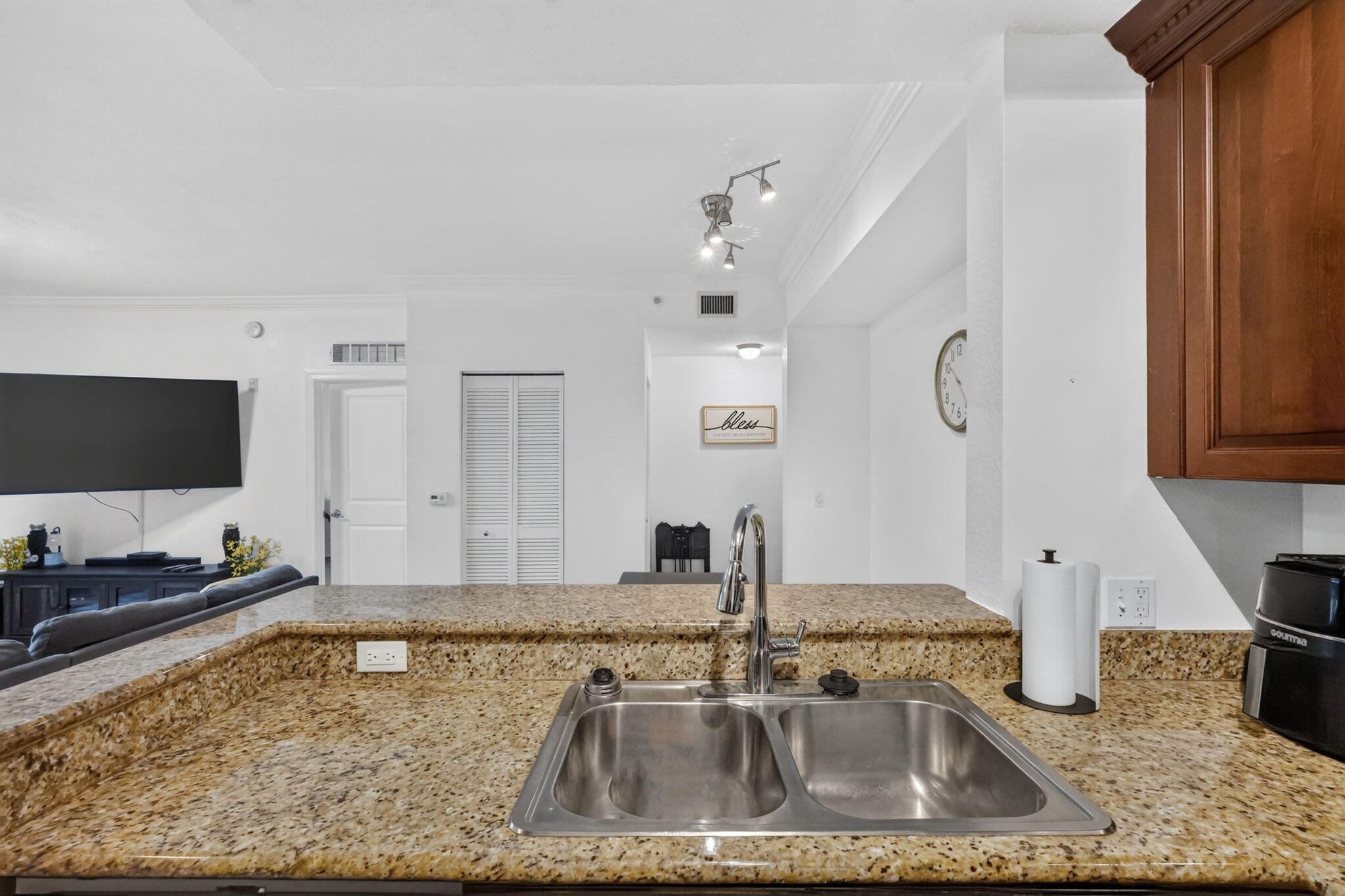 1660 Renaissance Commons Boulevard 2424
