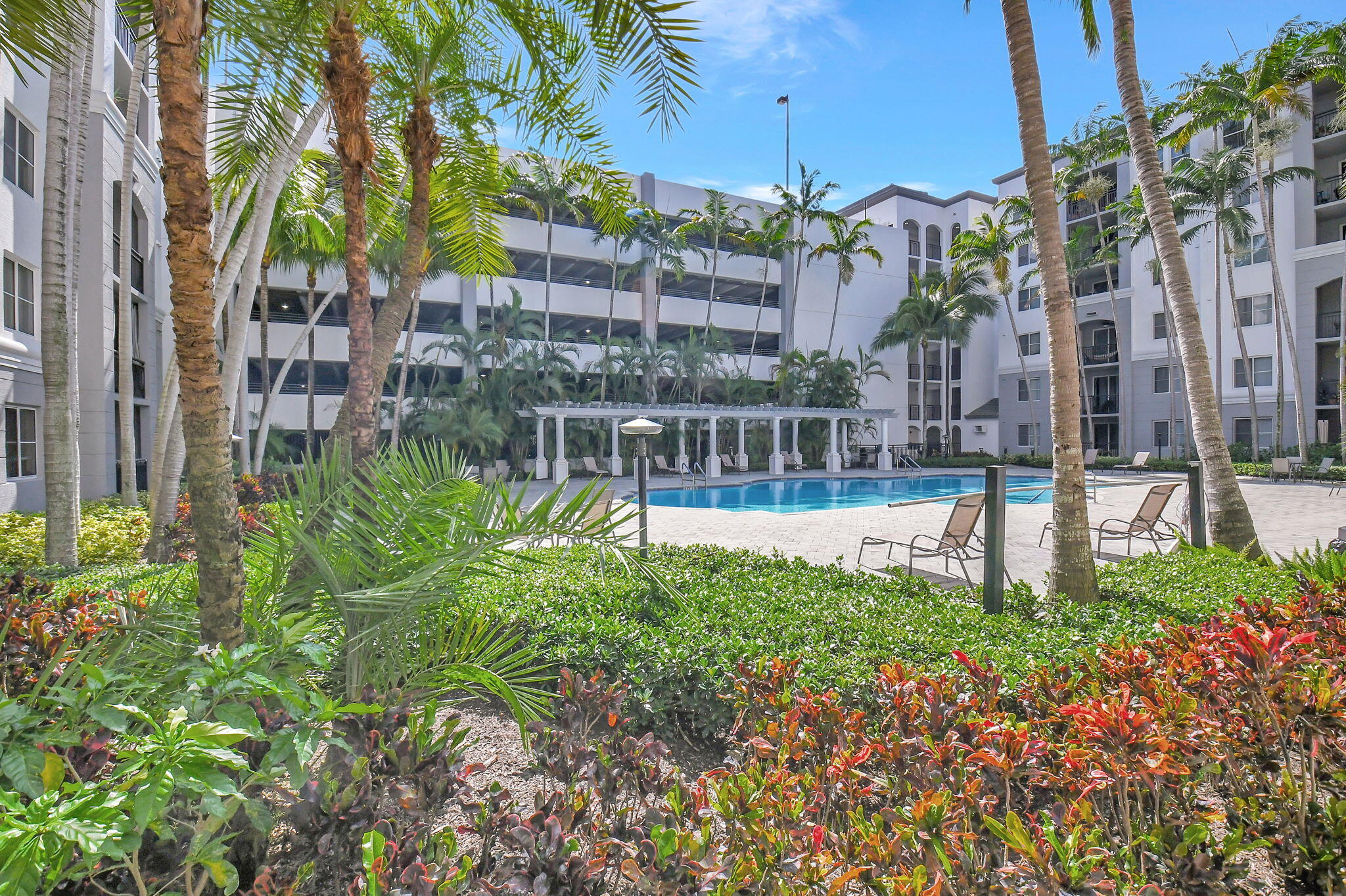 1660 Renaissance Commons Boulevard 2424
