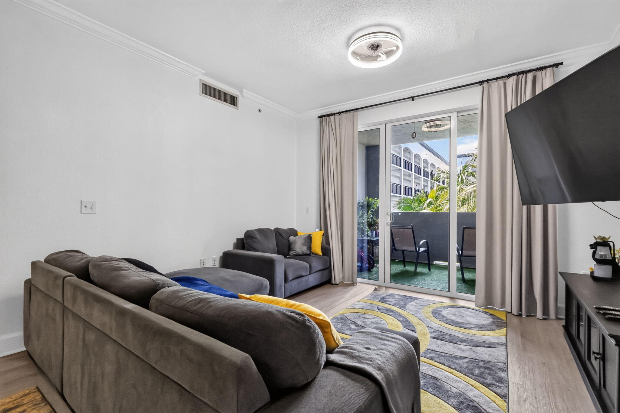 1660 Renaissance Commons Boulevard 2424