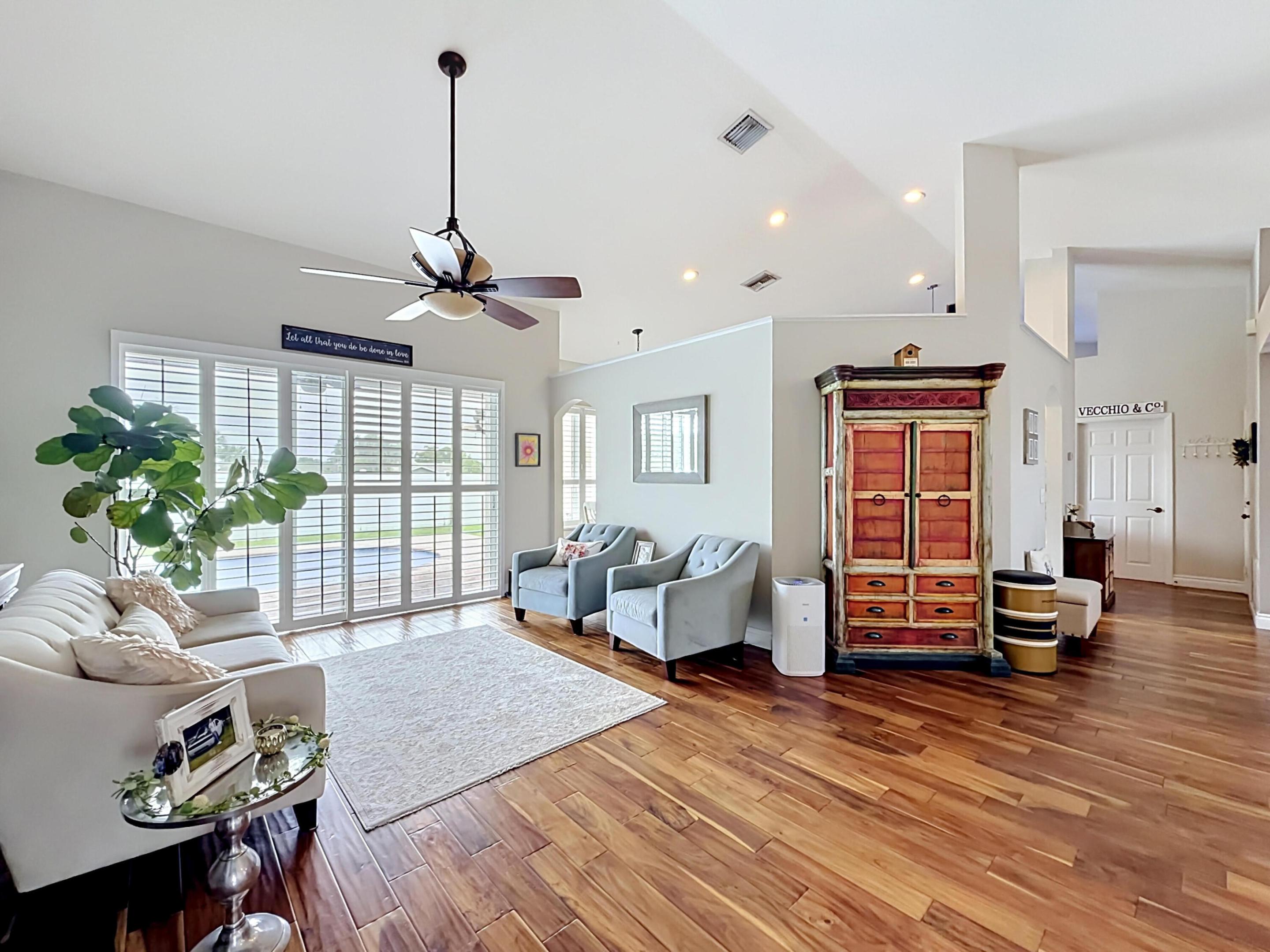 9419 Lake Serena