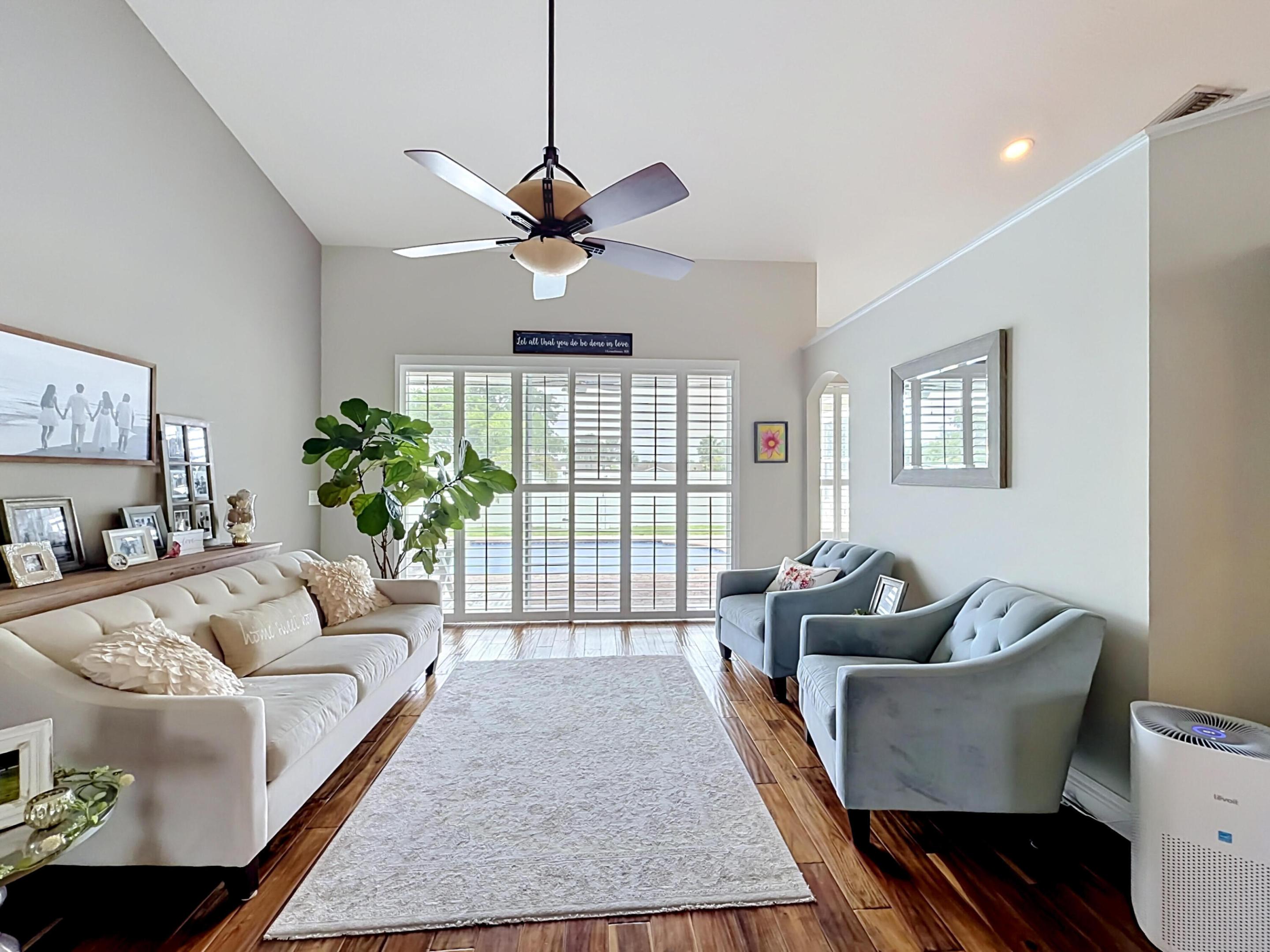 9419 Lake Serena