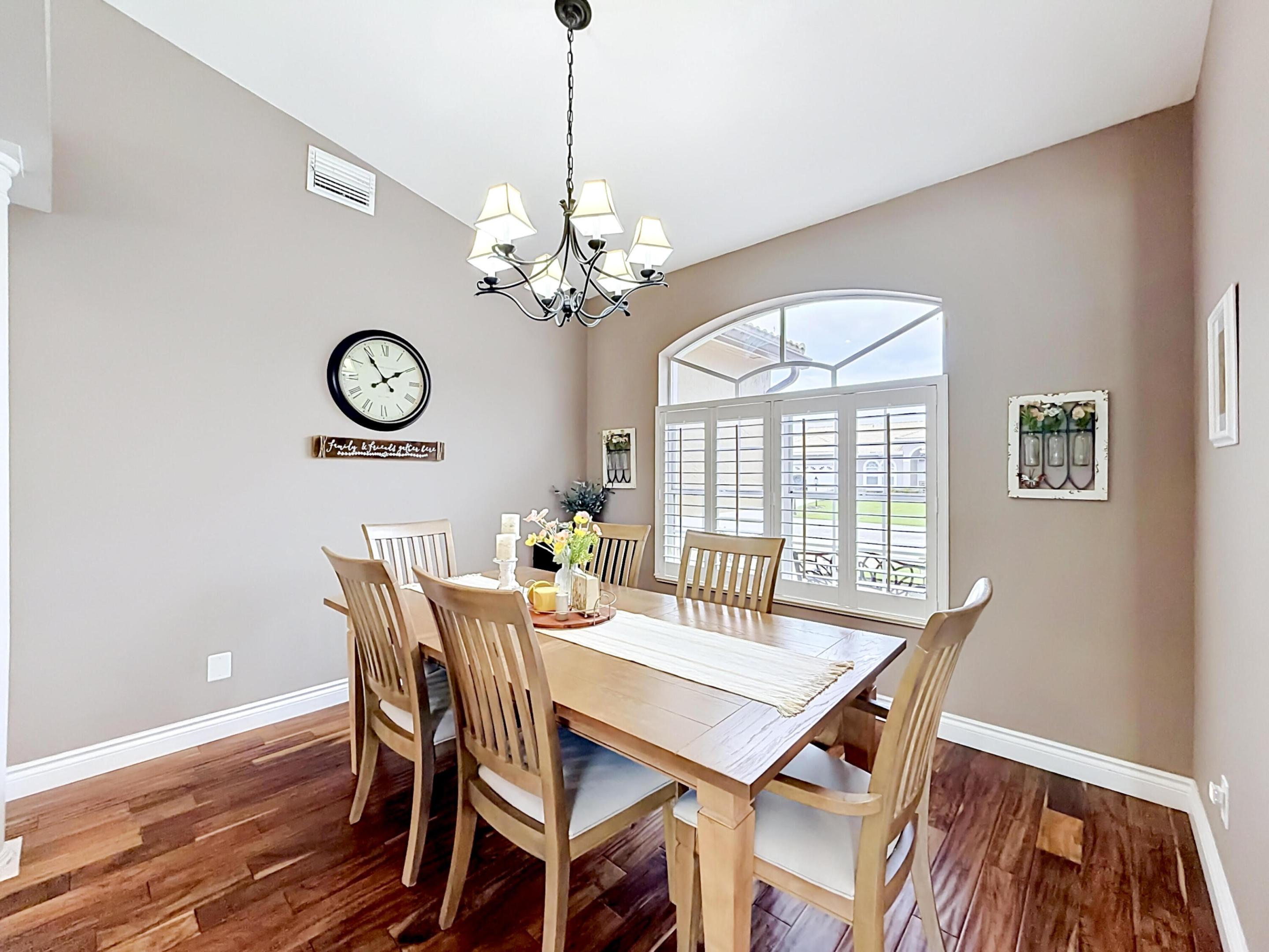 9419 Lake Serena