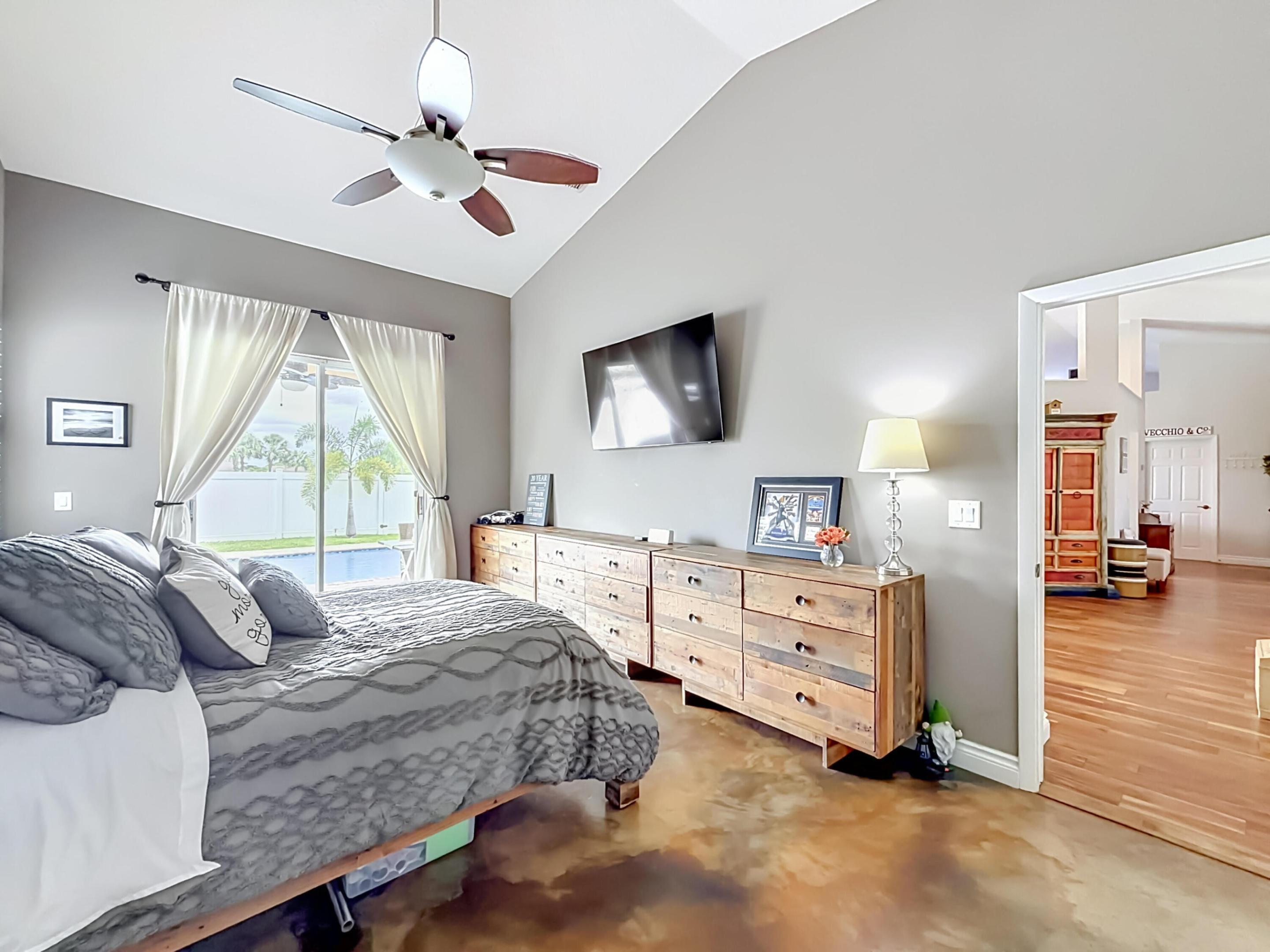 9419 Lake Serena
