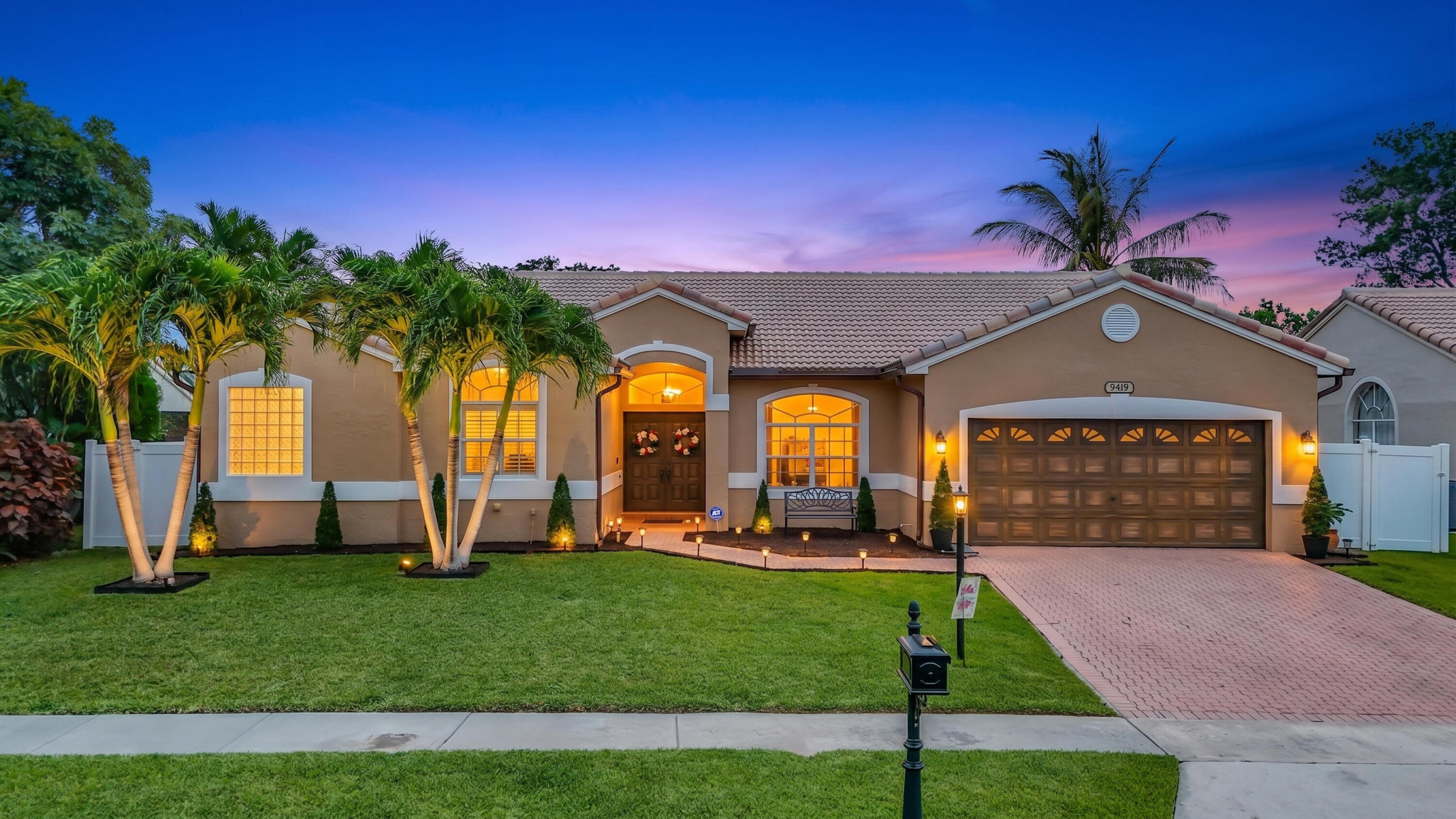 9419 Lake Serena