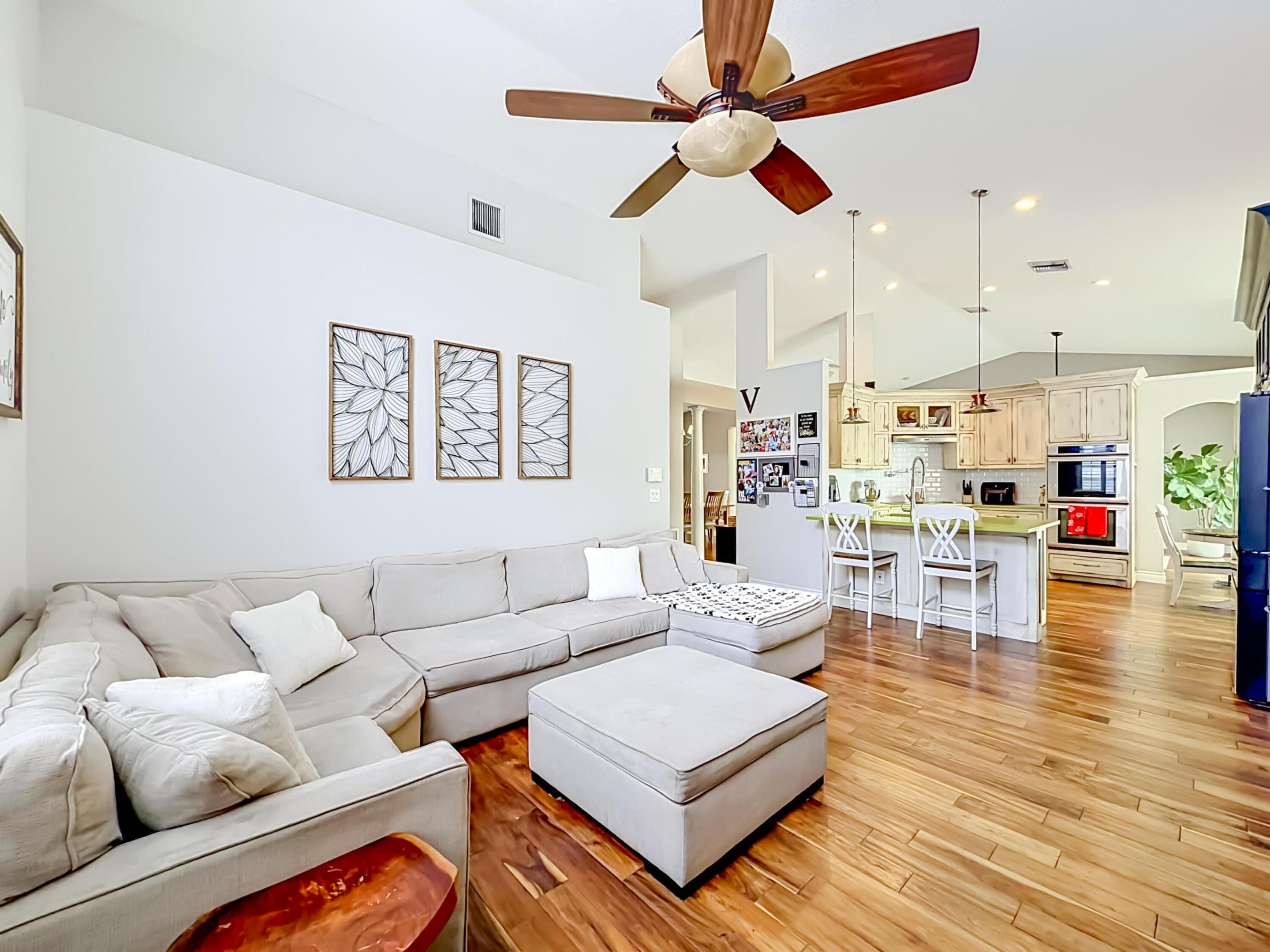 9419 Lake Serena