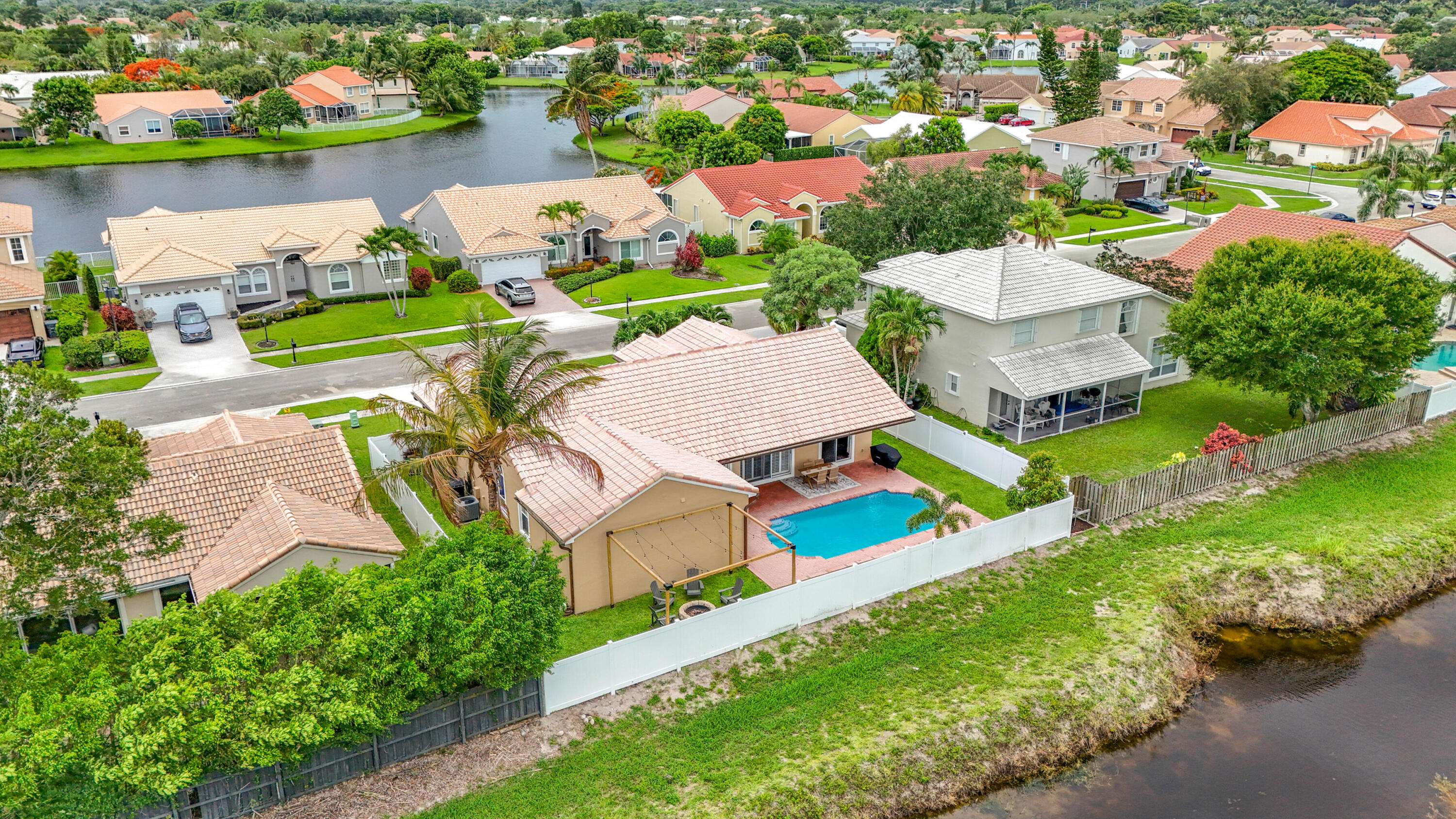 9419 Lake Serena