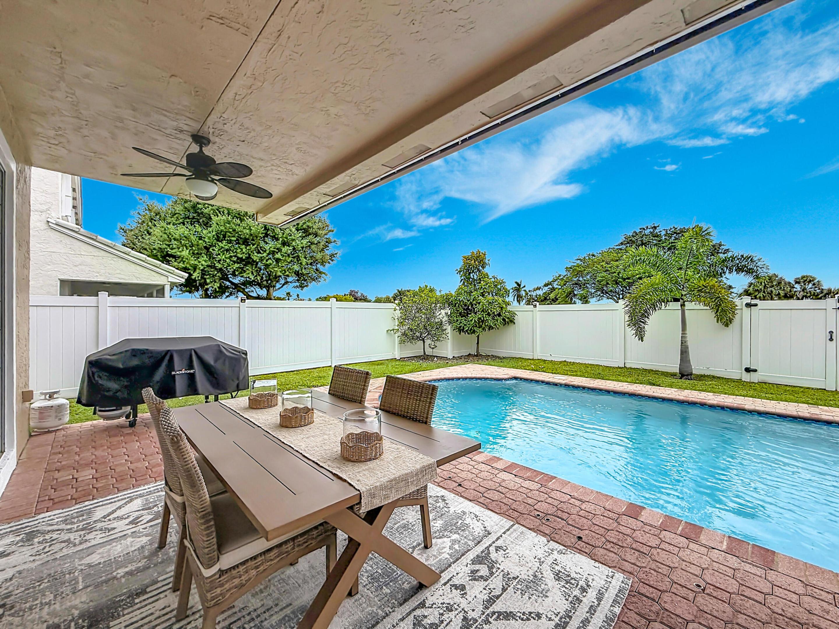 9419 Lake Serena