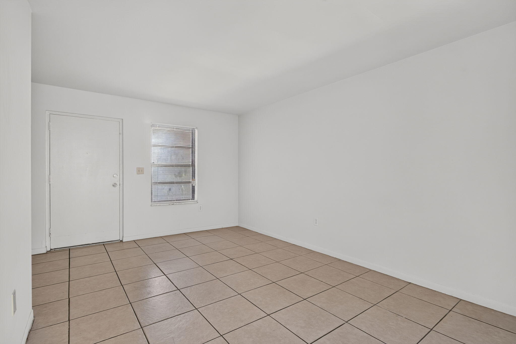 2141 NE 42nd Street 112