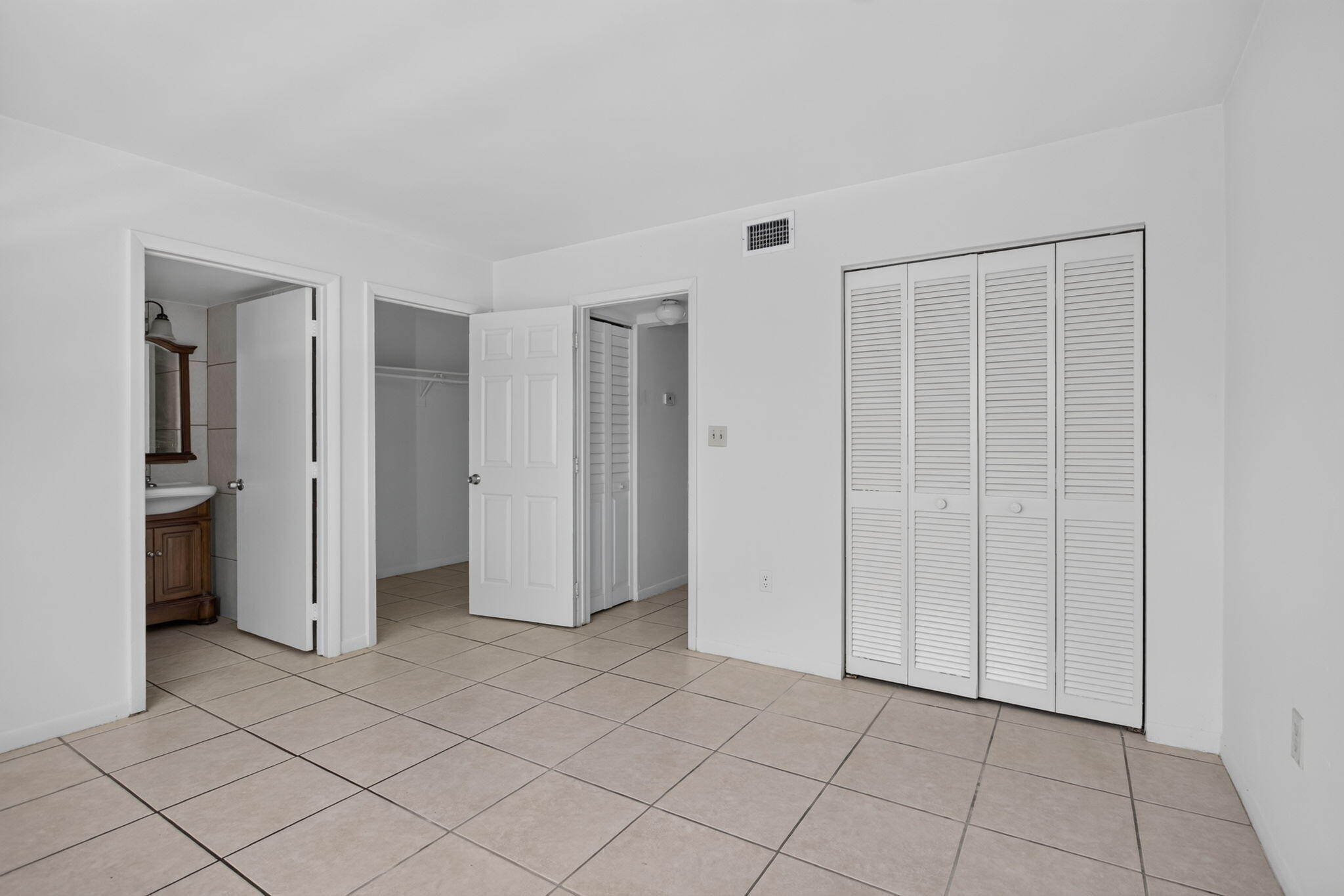 2141 NE 42nd Street 112