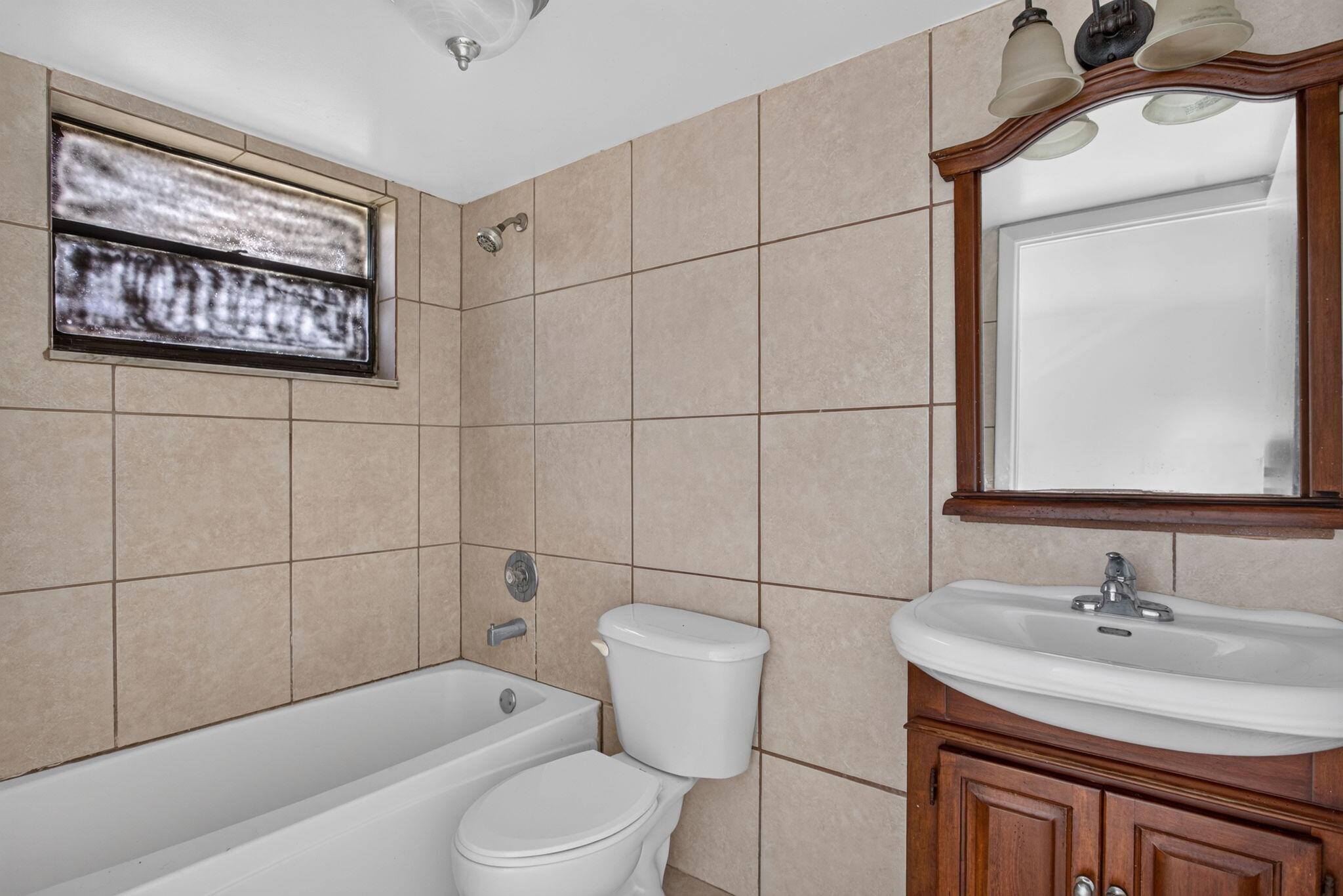 2141 NE 42nd Street 112