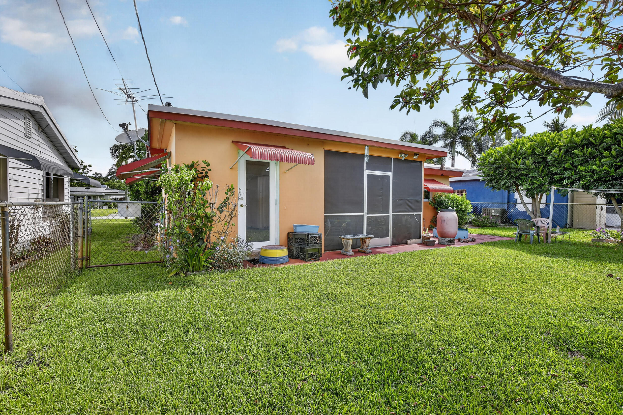 220 NW 48th Street